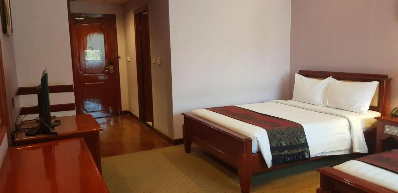 Bed in Ree Mohasambath Hotel & Resort