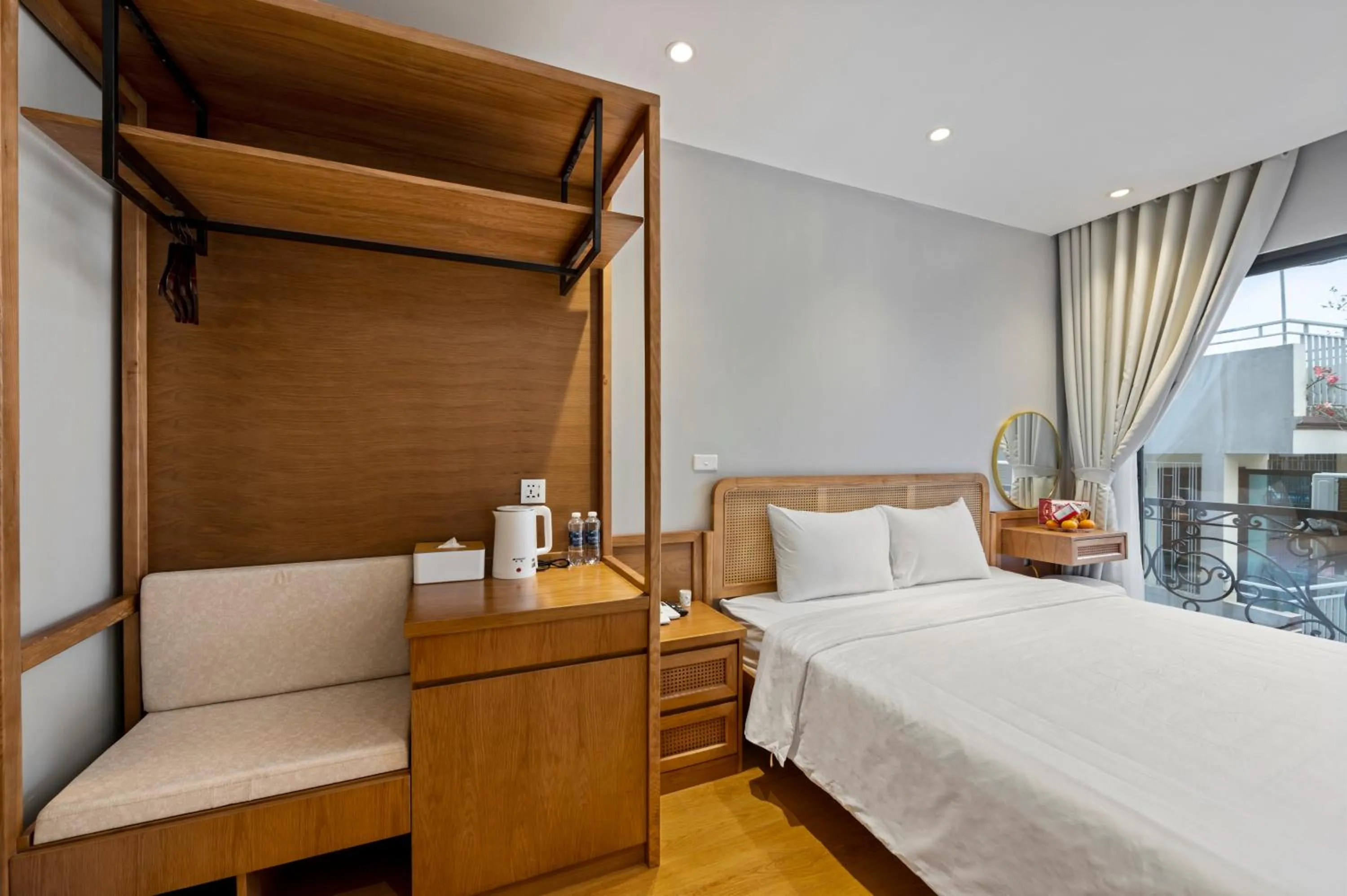 Bed in Lakeview Residence Hotel