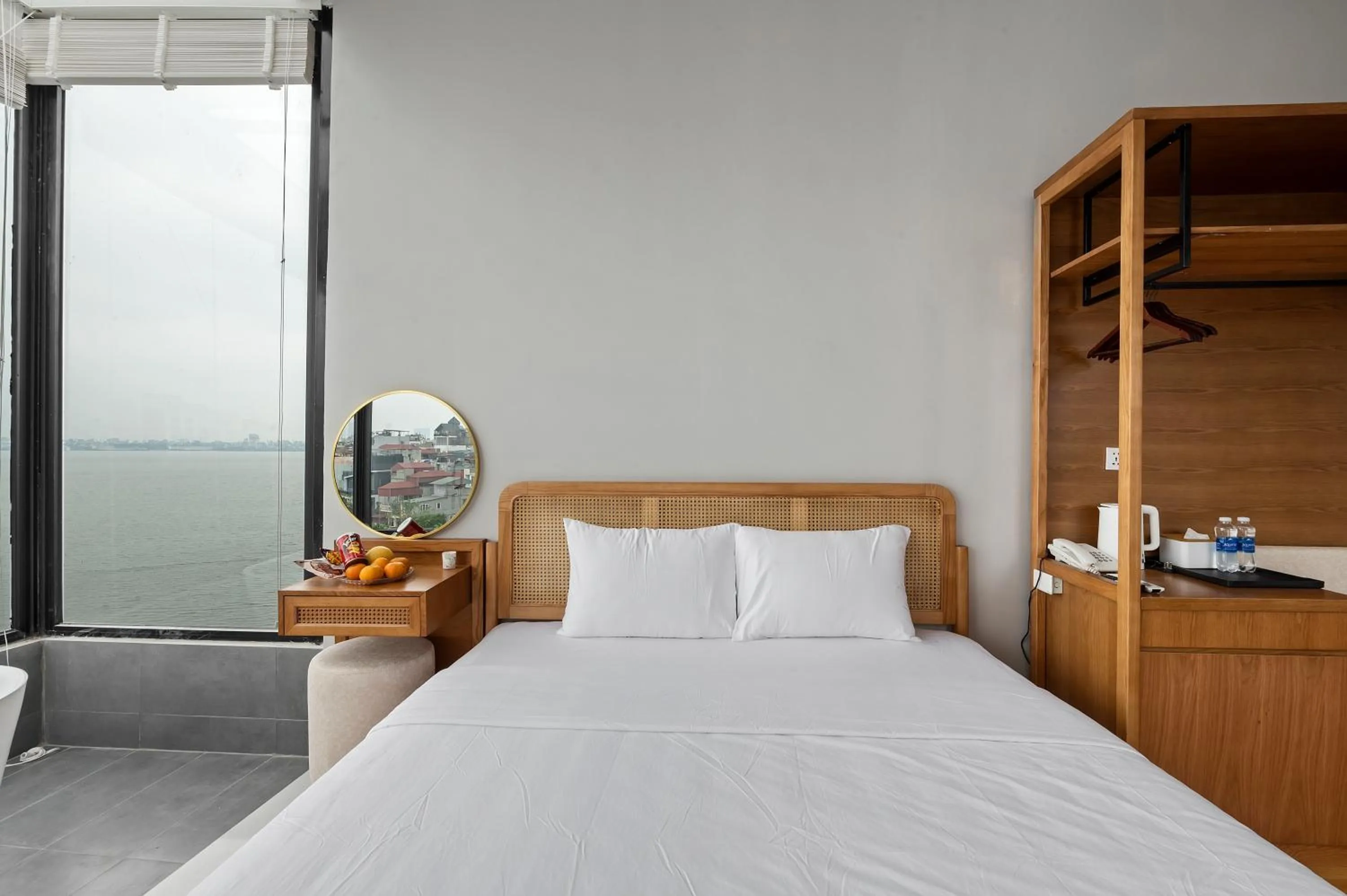 Bed in Lakeview Residence Hotel