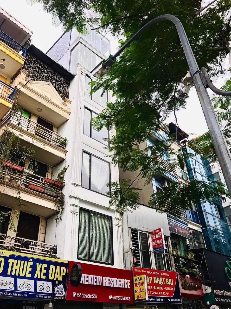 Property building in Lakeview Residence Hotel