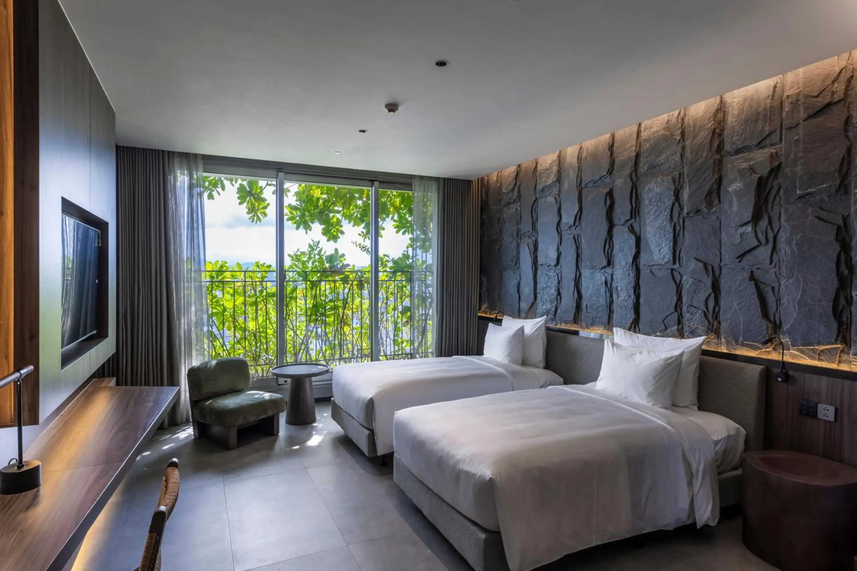 Deluxe Twin Room City View - Daily Afternoon Tea Inclusive in M Hotel Danang Deluxe Twin Room City View - Daily Afternoon Tea Inclusive in M Hotel Danang