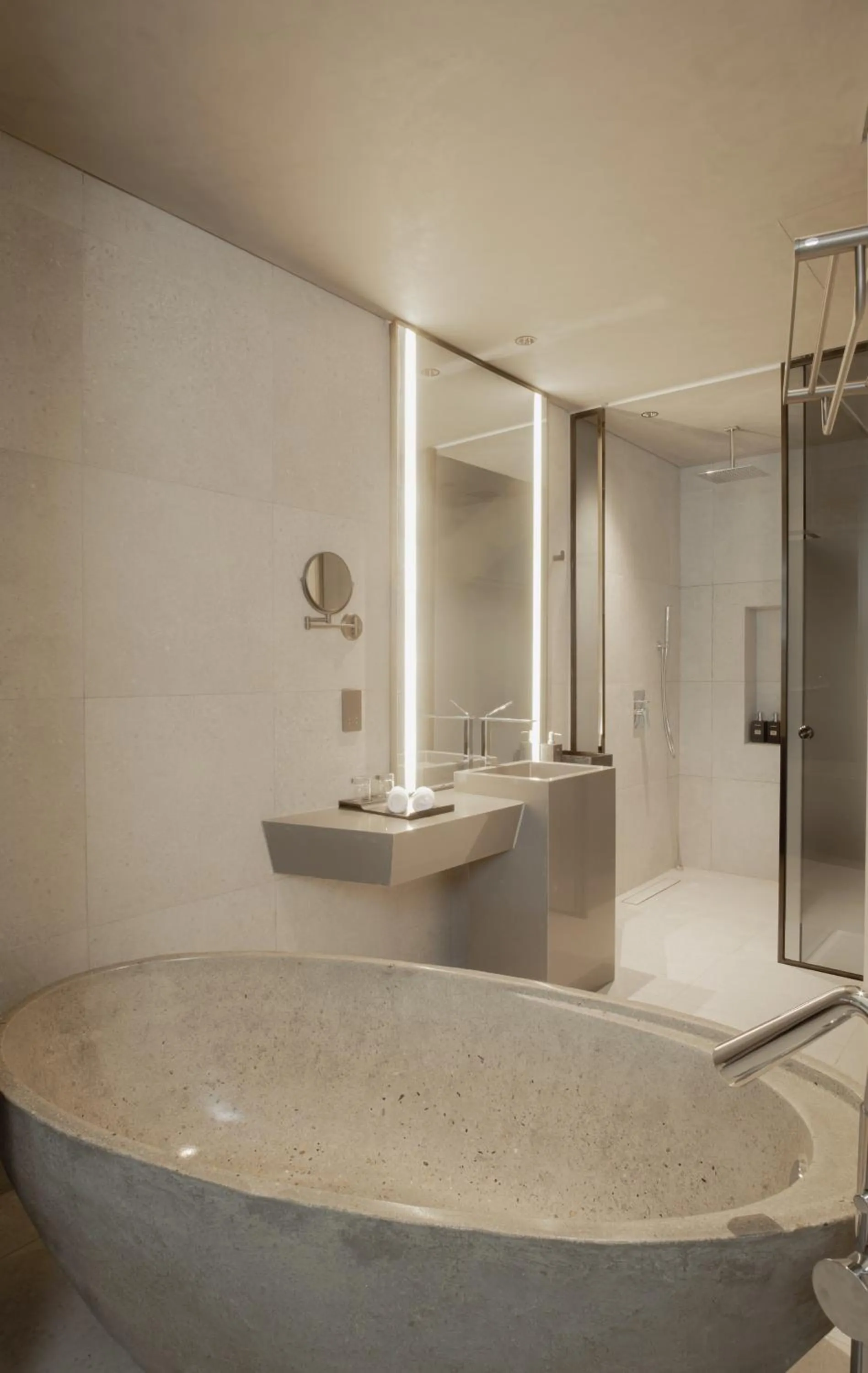 Shower in M Hotel Danang