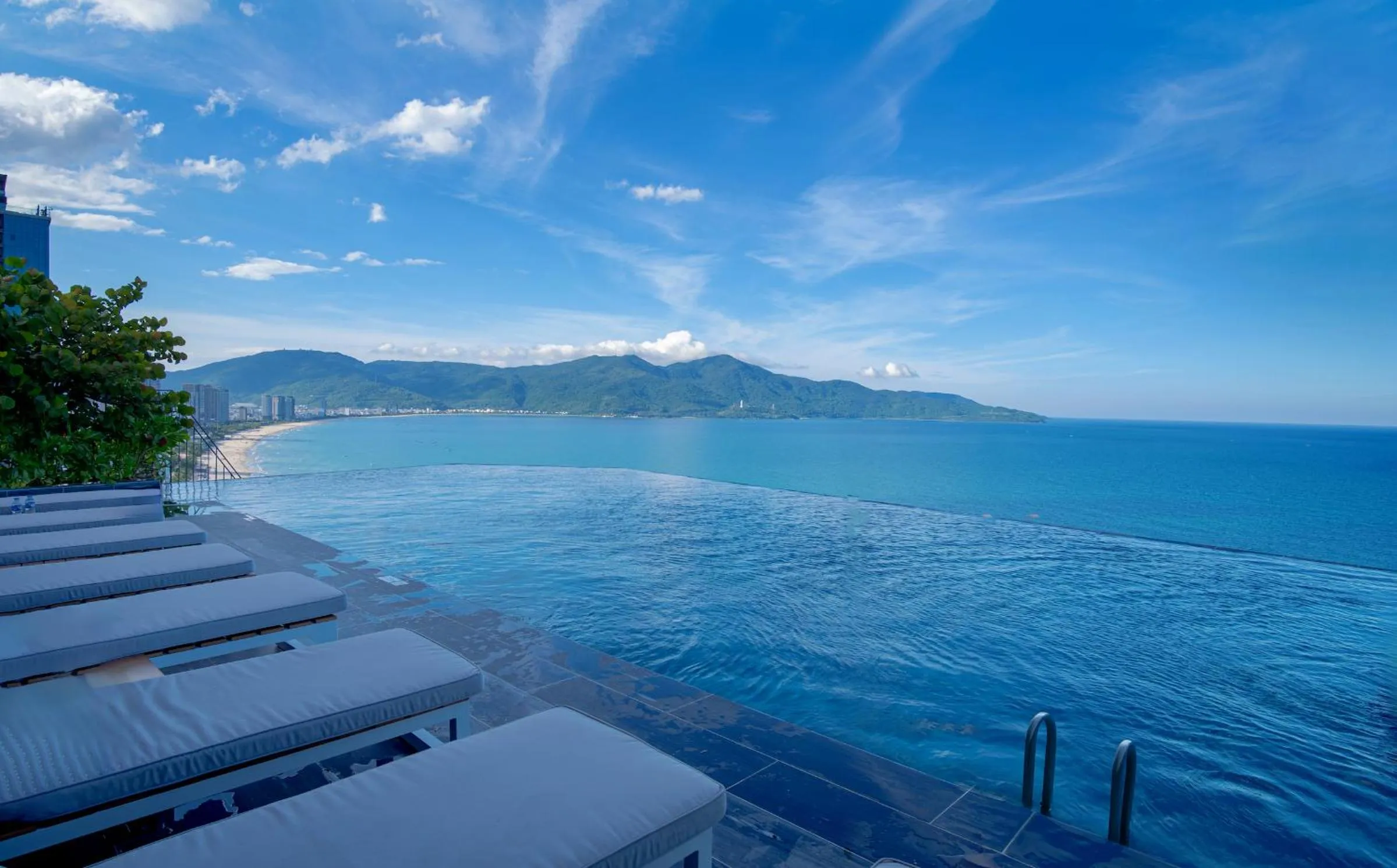Sea view in M Hotel Danang
