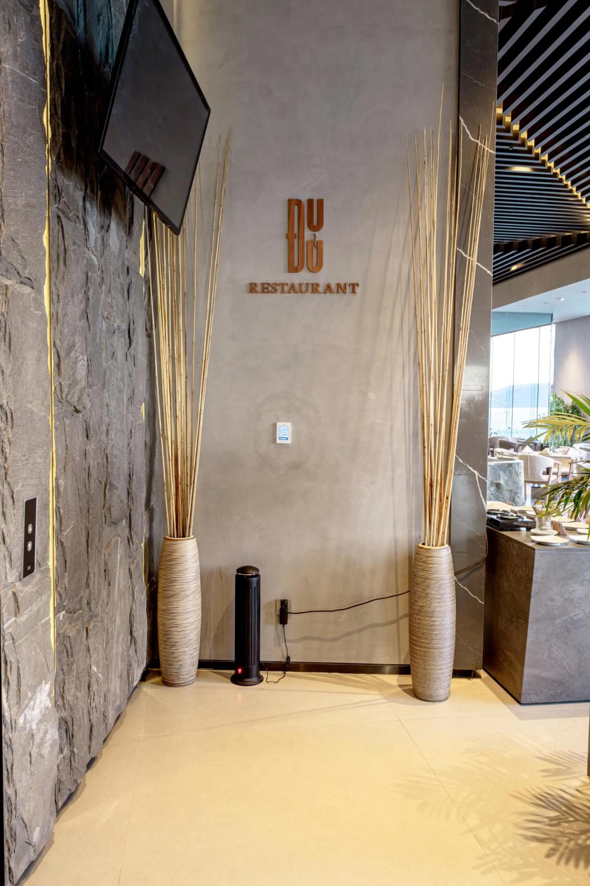 Restaurant/places to eat in M Hotel Danang