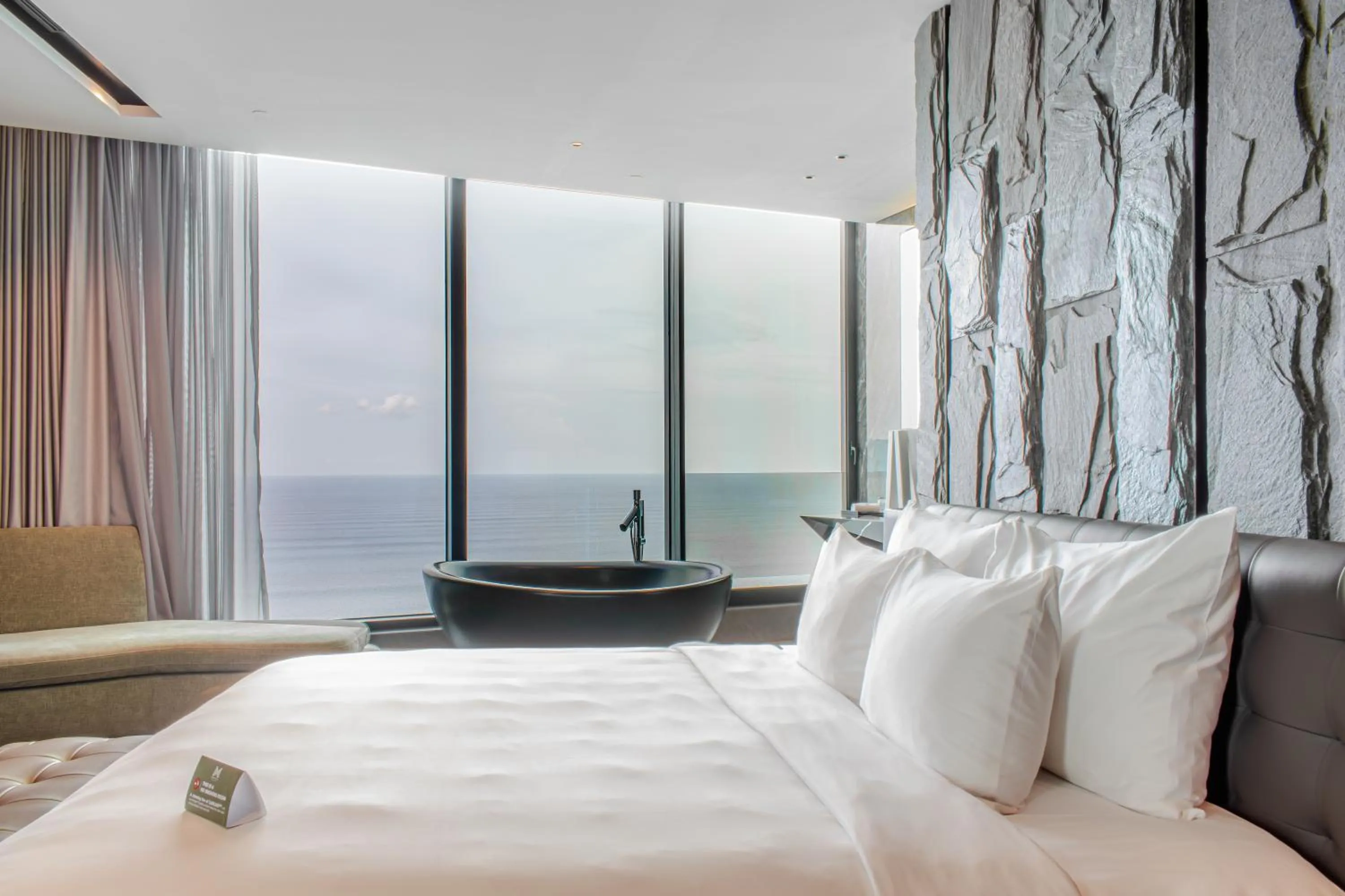 Bed in M Hotel Danang