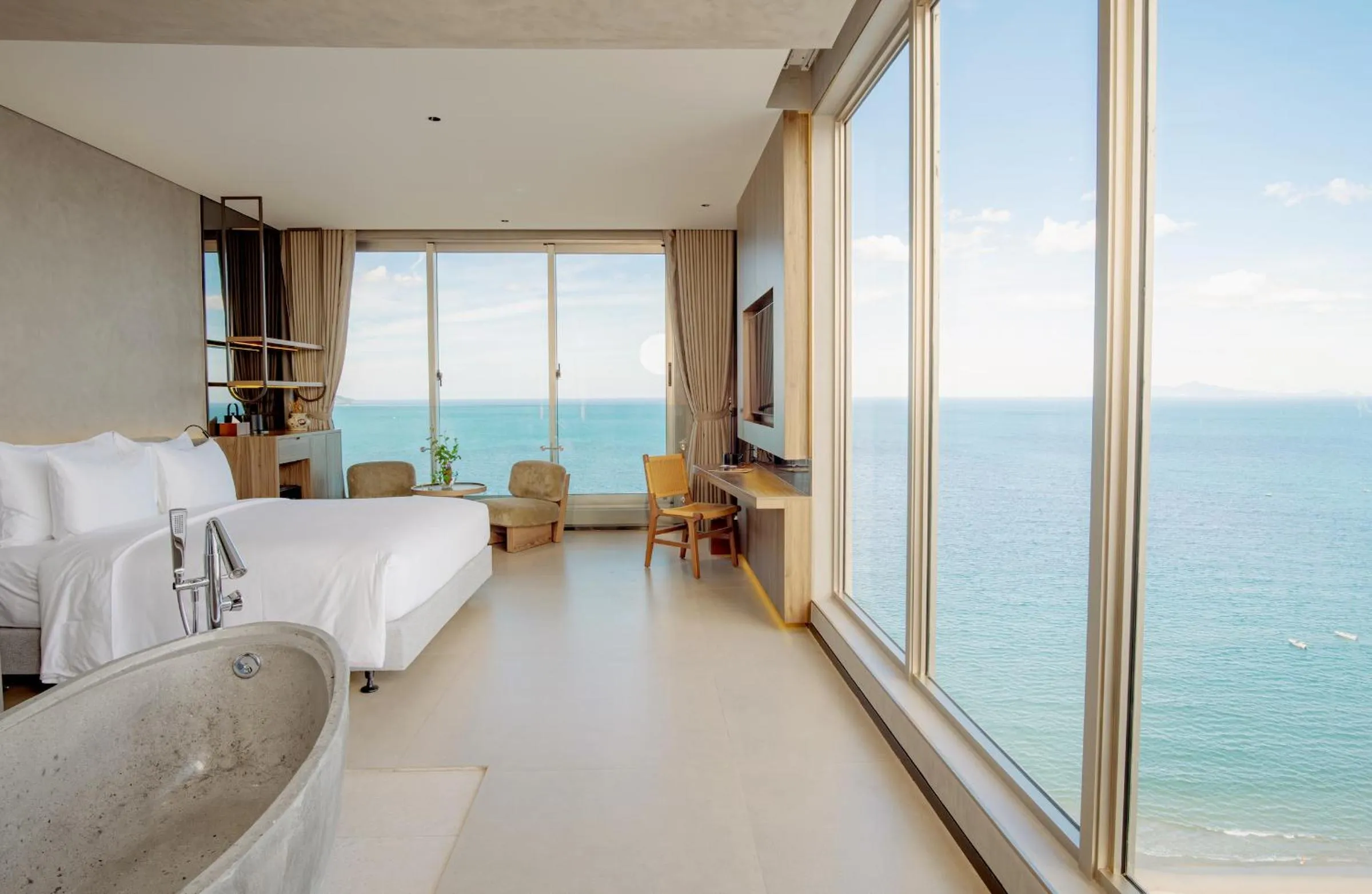 View (from property/room), Bed in M Hotel Danang
