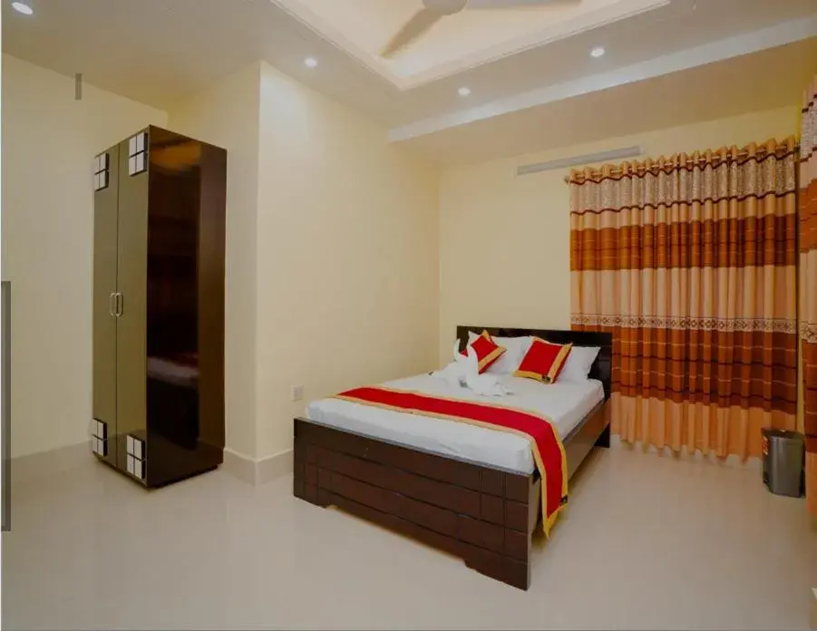 Deluxe Double Room - single occupancy in Adarsha Palace Hotel Deluxe Double Room - single occupancy in Adarsha Palace Hotel