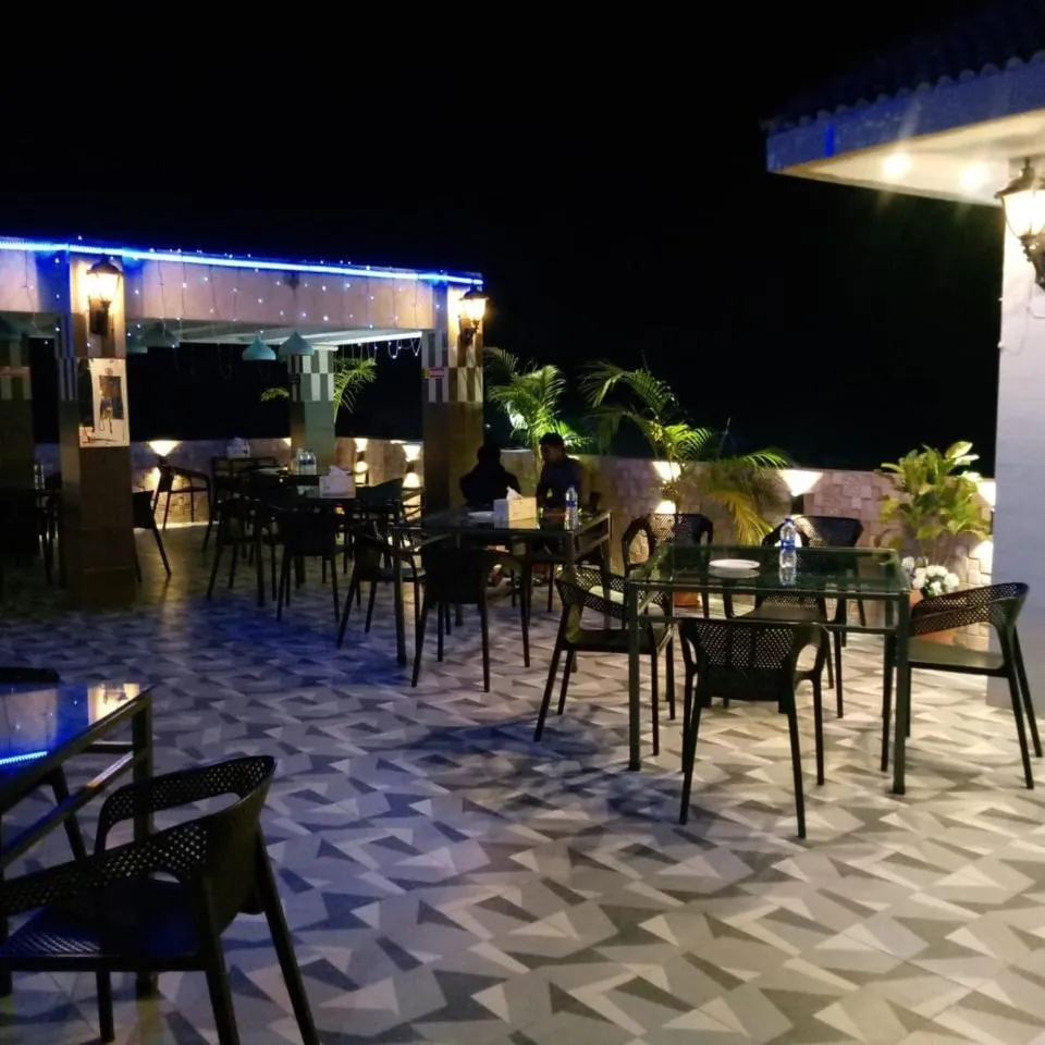 Patio in Adarsha Palace Hotel