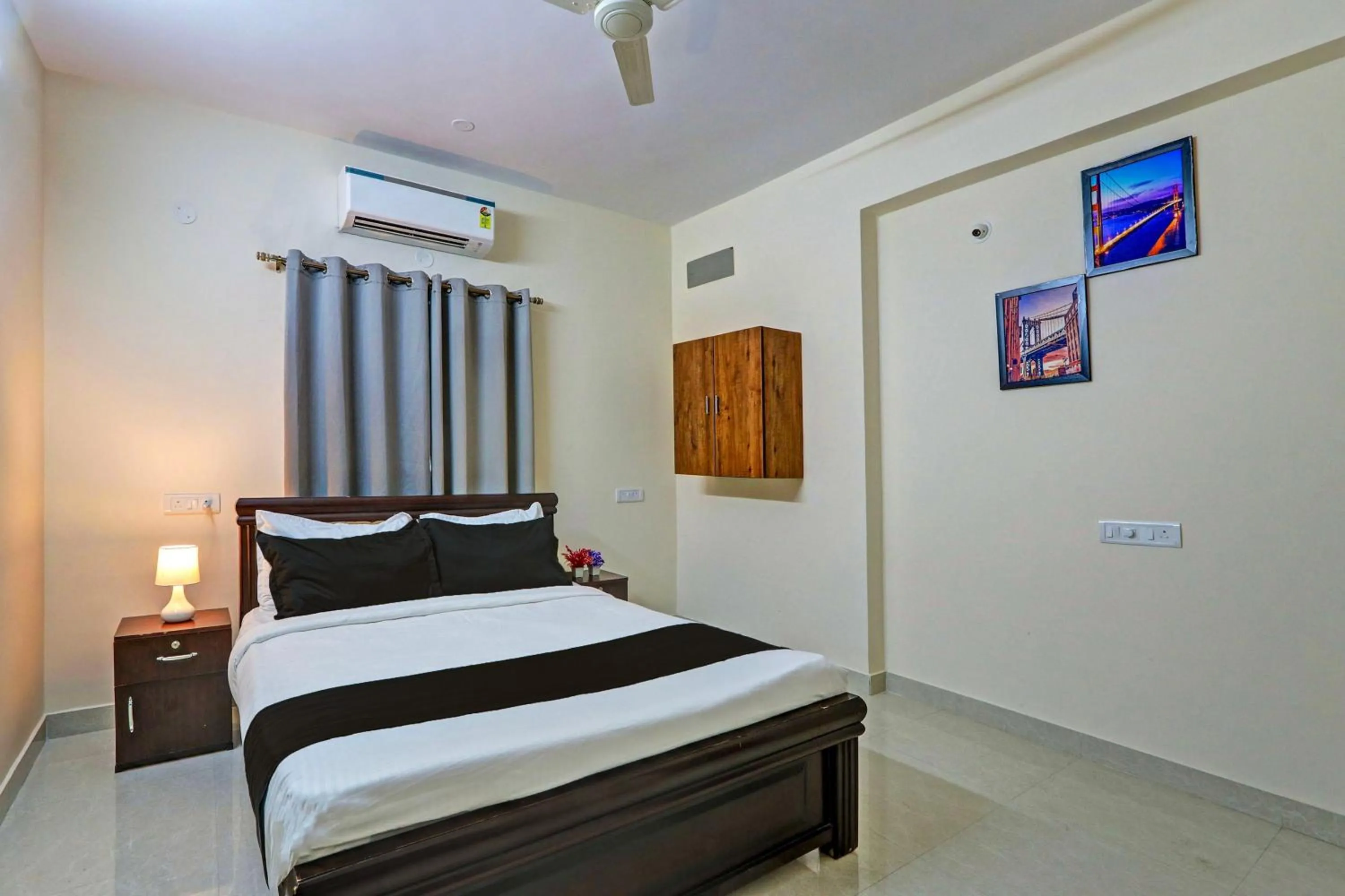 Bedroom, Bed in Super Collection O Sri Nirvana Edge