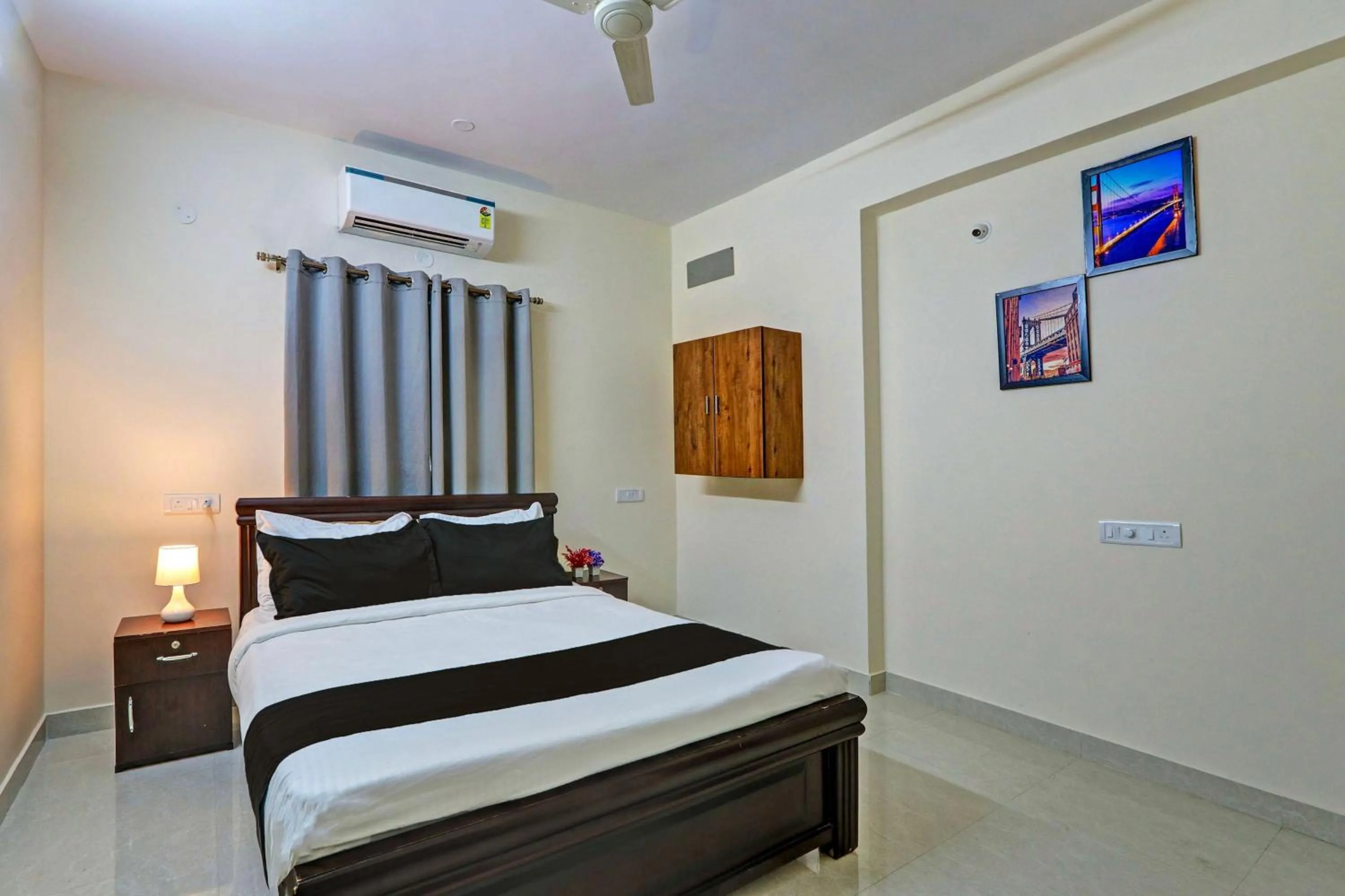 Bedroom, Bed in Collection O Sri Nirvana Edge