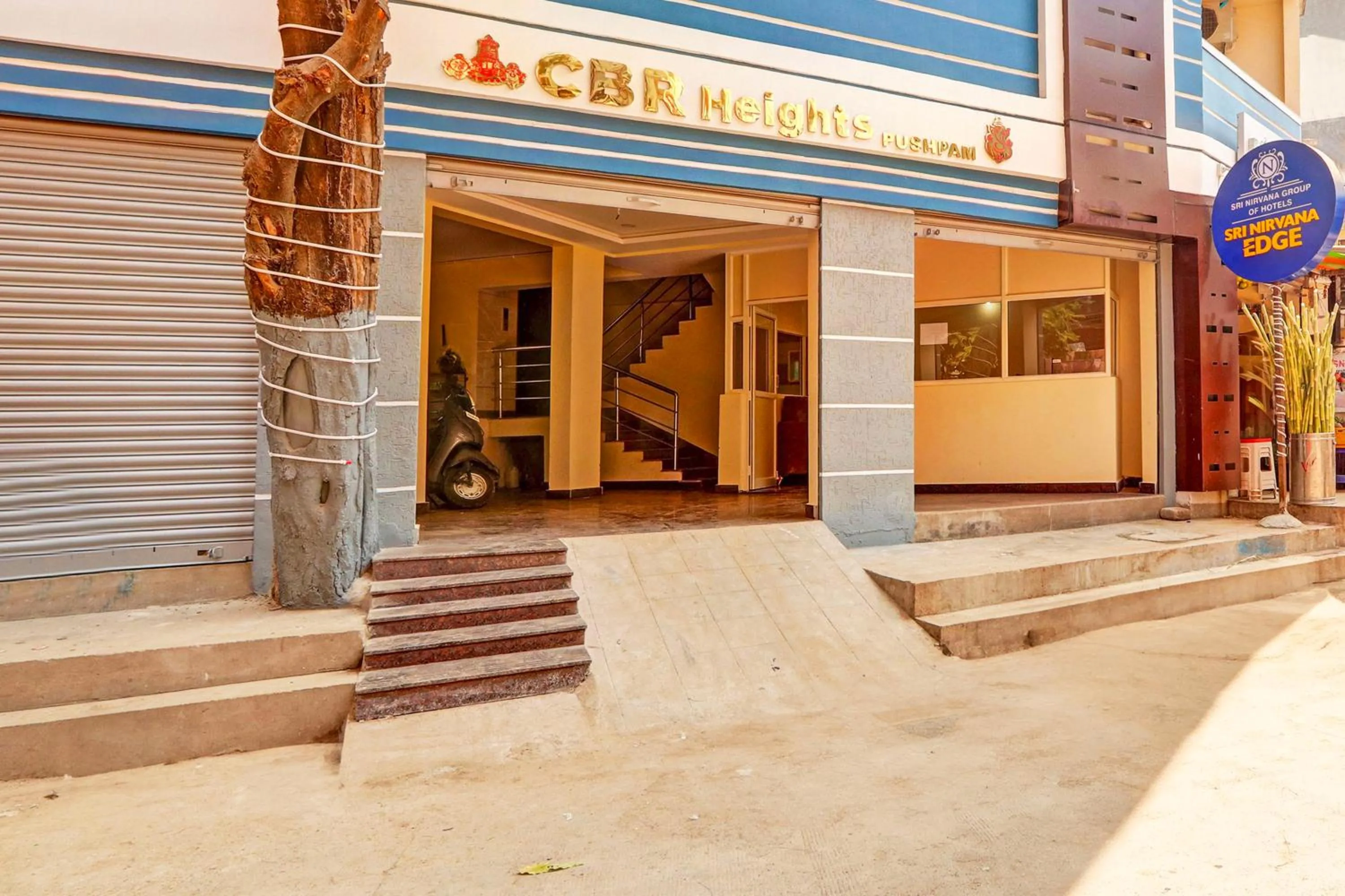 Facade/entrance in Super Collection O Sri Nirvana Edge