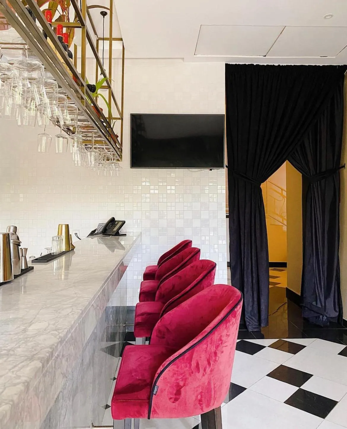 Lounge or bar in Hotel Lepic