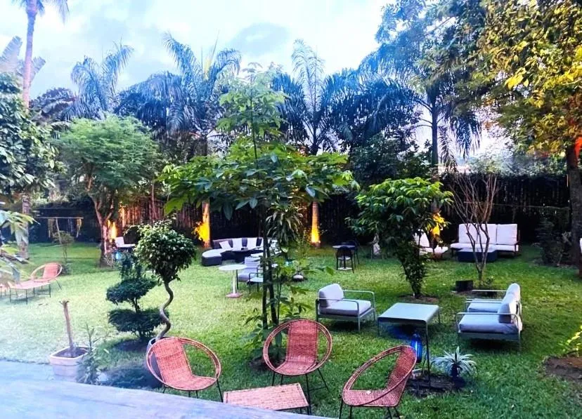 Garden in Hotel Lepic