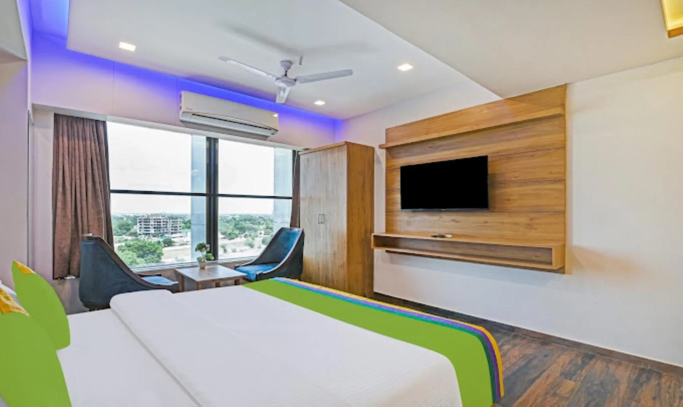 Bed in Hotel Shree Regency Ahmedabad