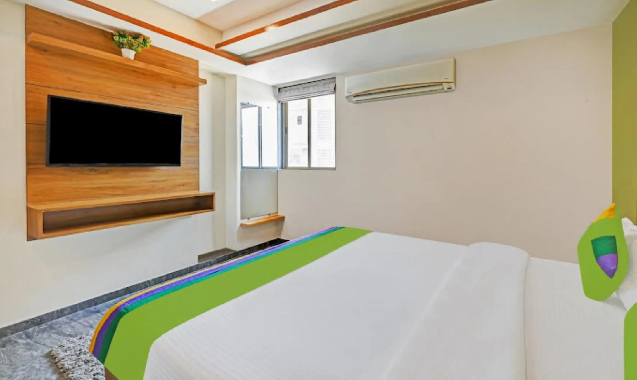 Bed in Hotel Shree Regency Ahmedabad