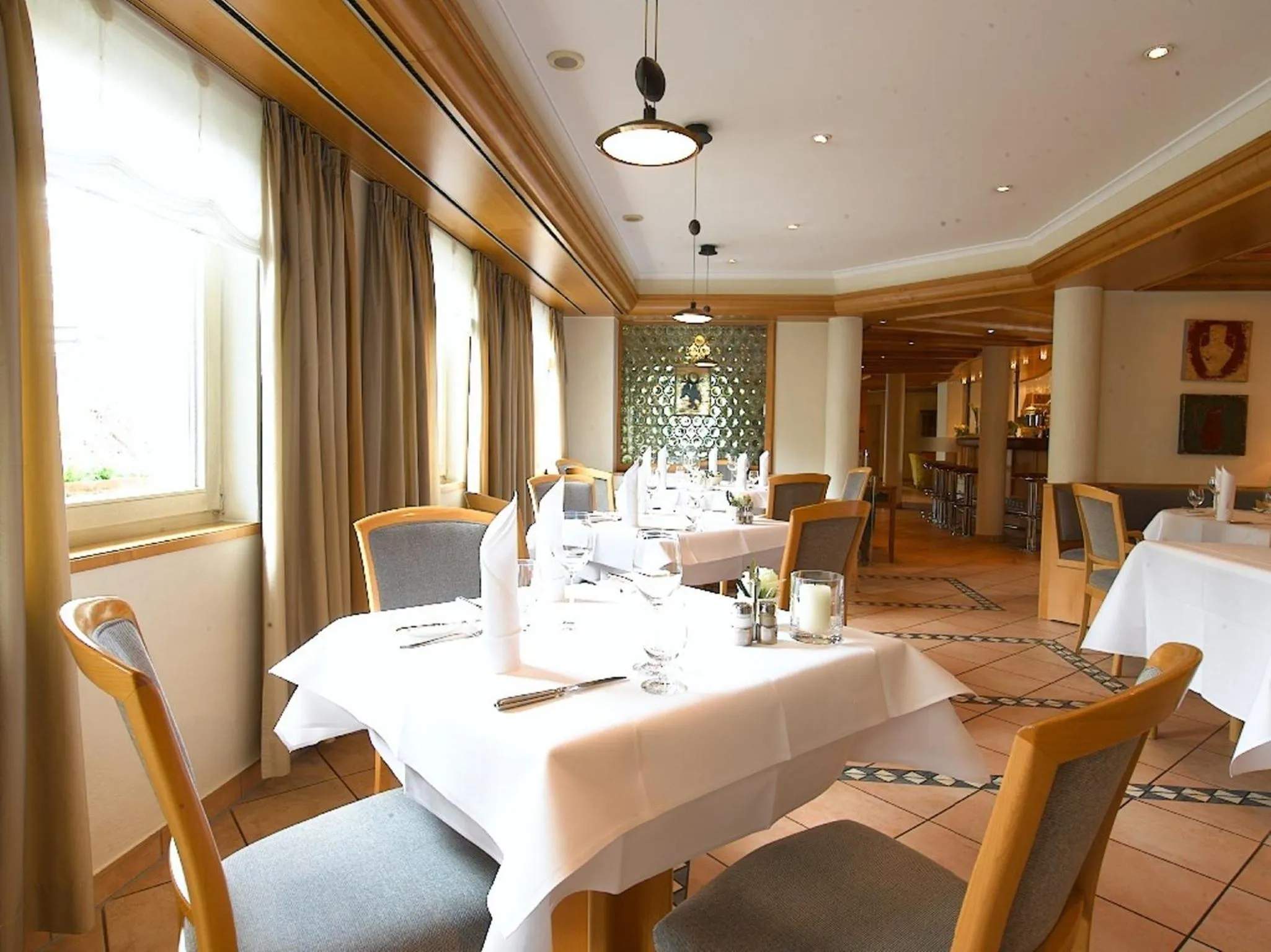 Restaurant/places to eat in Hotel Am Park