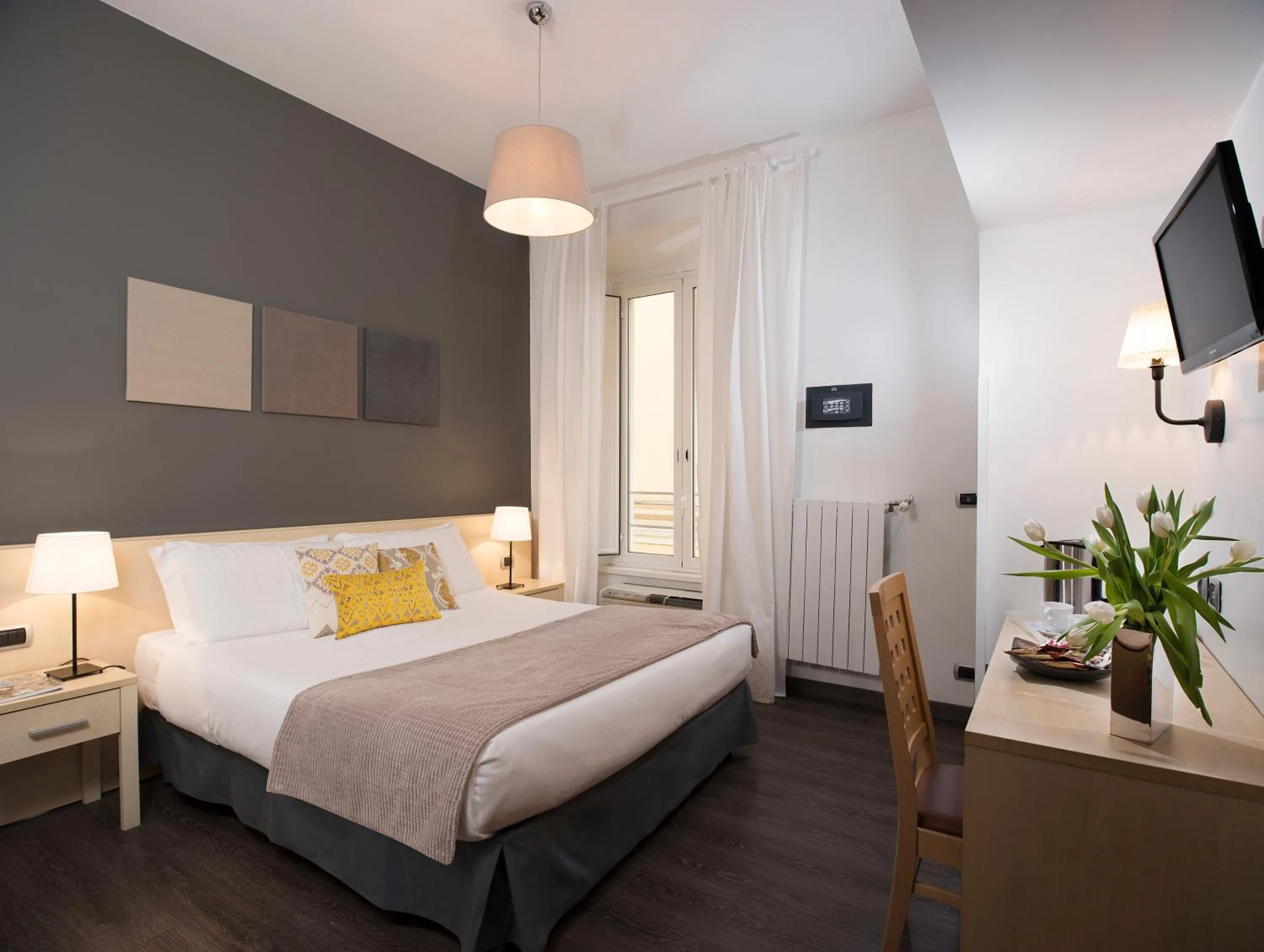 Bed in 111 ColaDiRienzo Rooms - by AD Roma