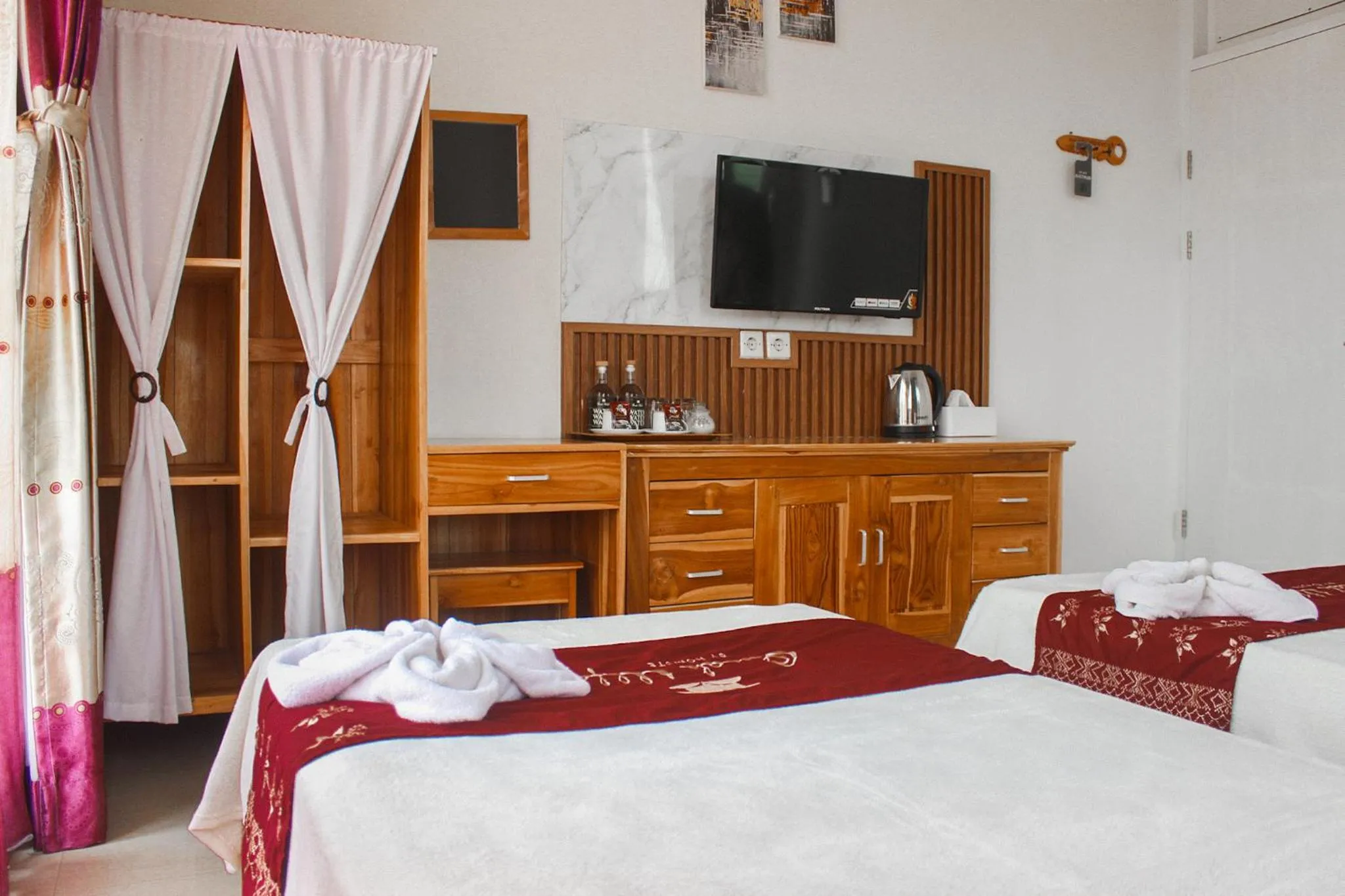 TV and multimedia, Bed in Omah Ulfah Homestay