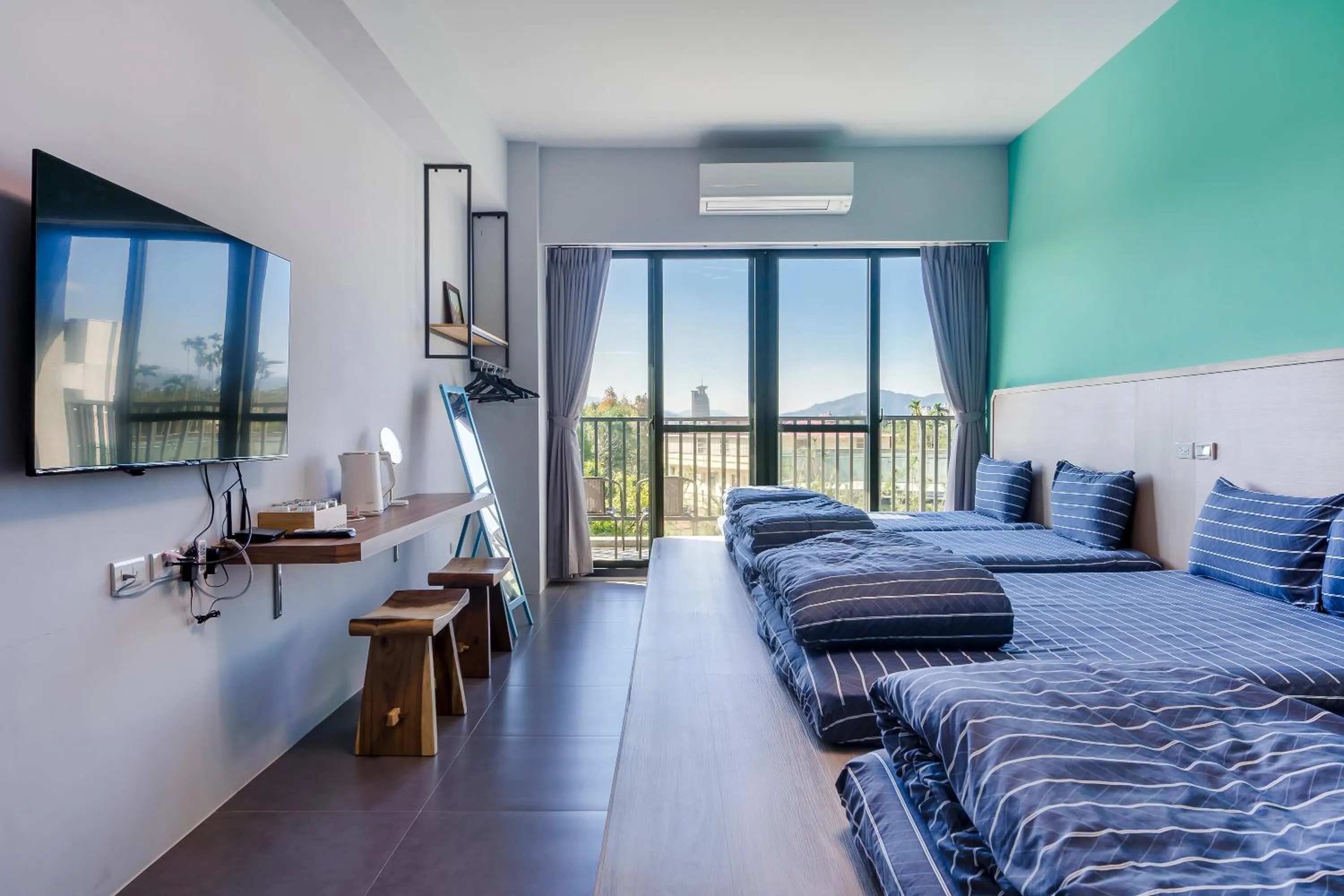 Bed in Hills Velleys