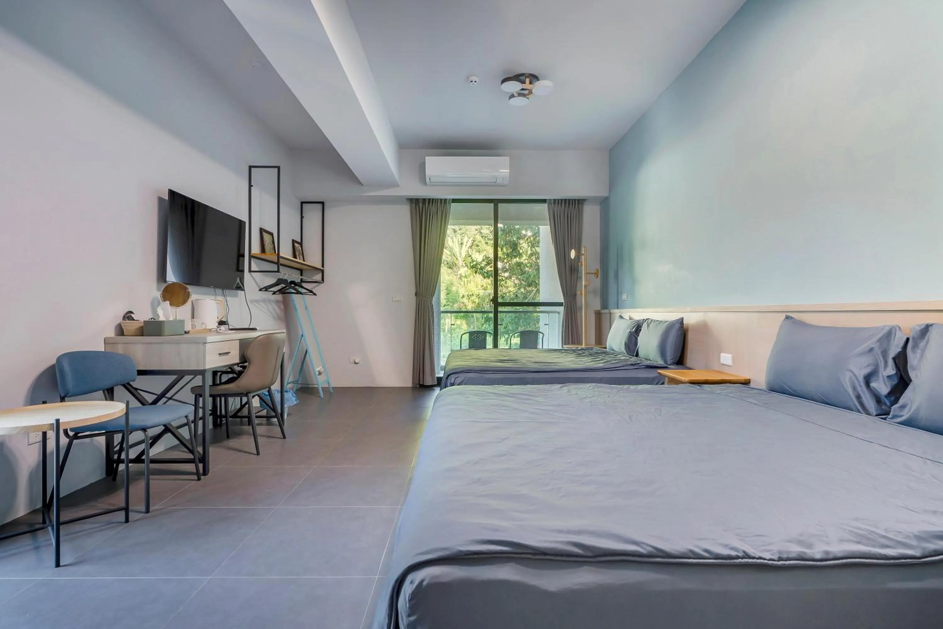 Bed in Hills Velleys