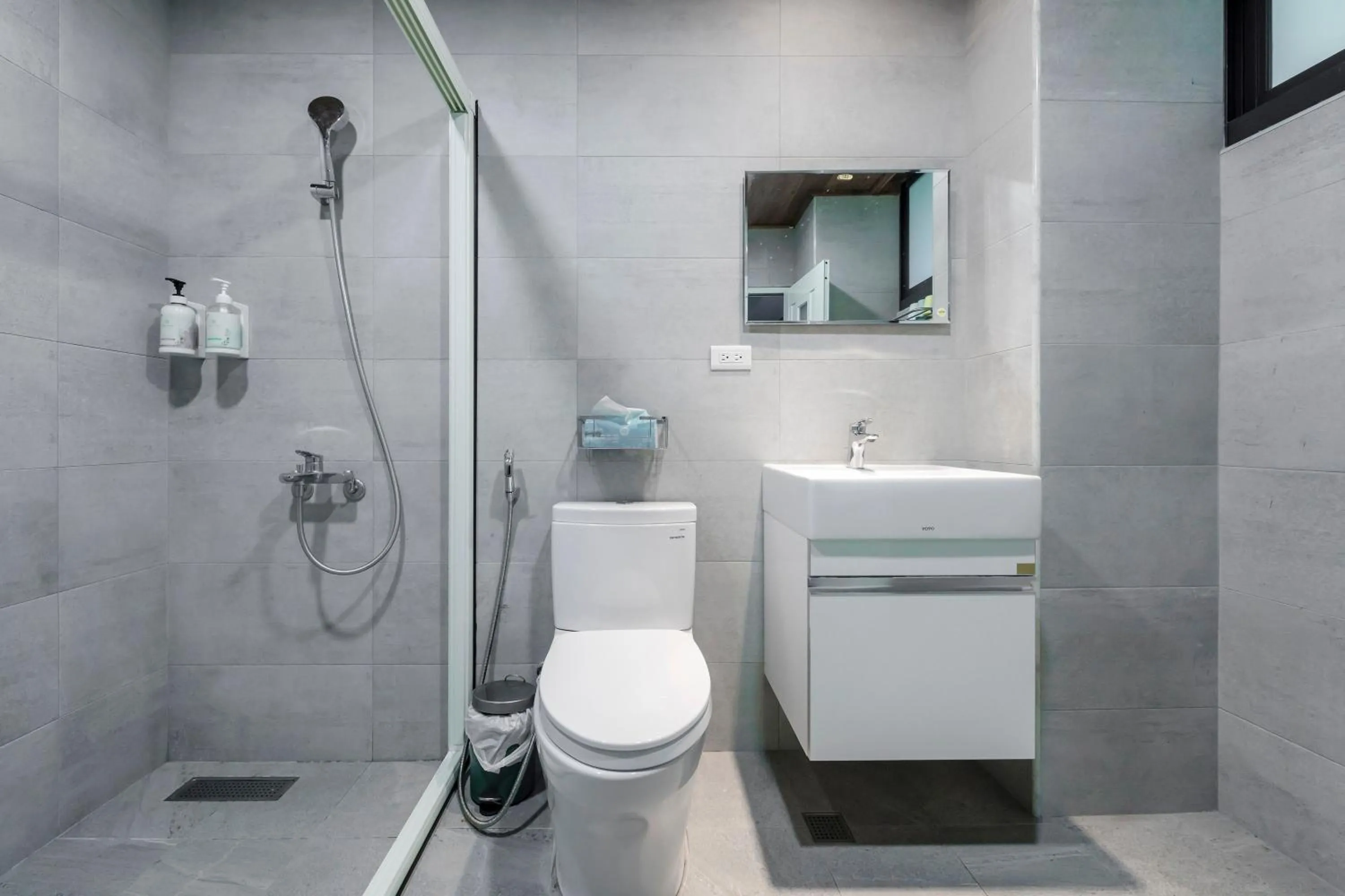 Shower in Hills Velleys