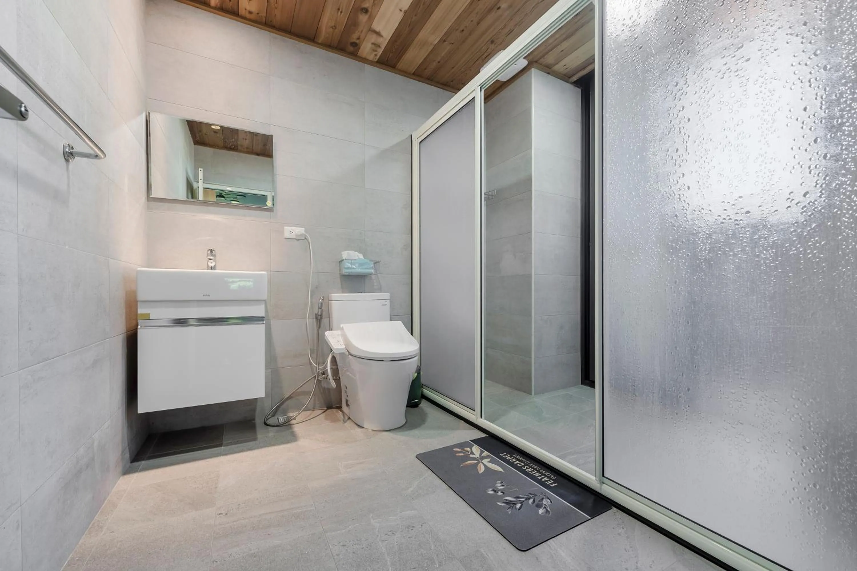 Shower in Hills Velleys