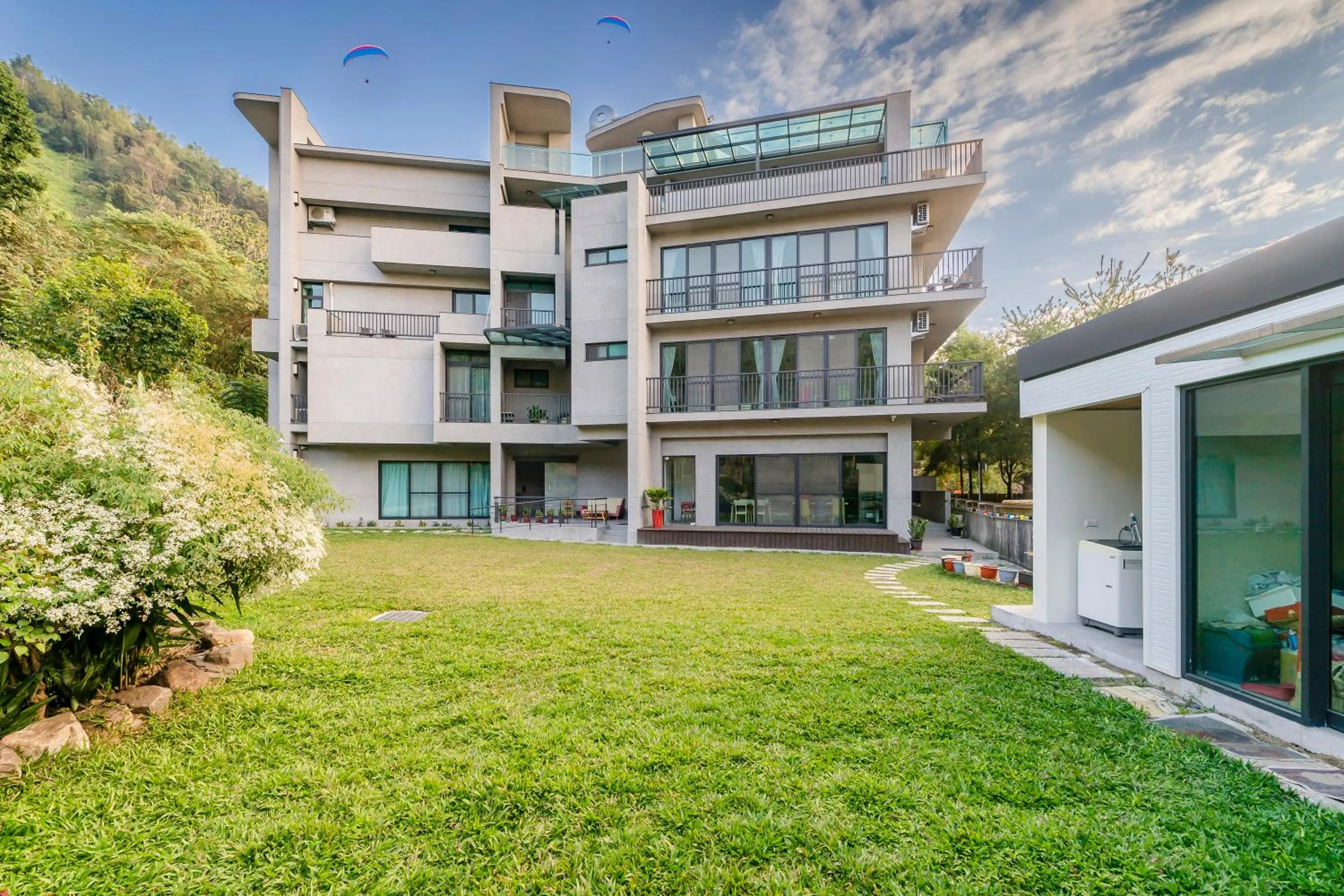 Property building in Hills Velleys