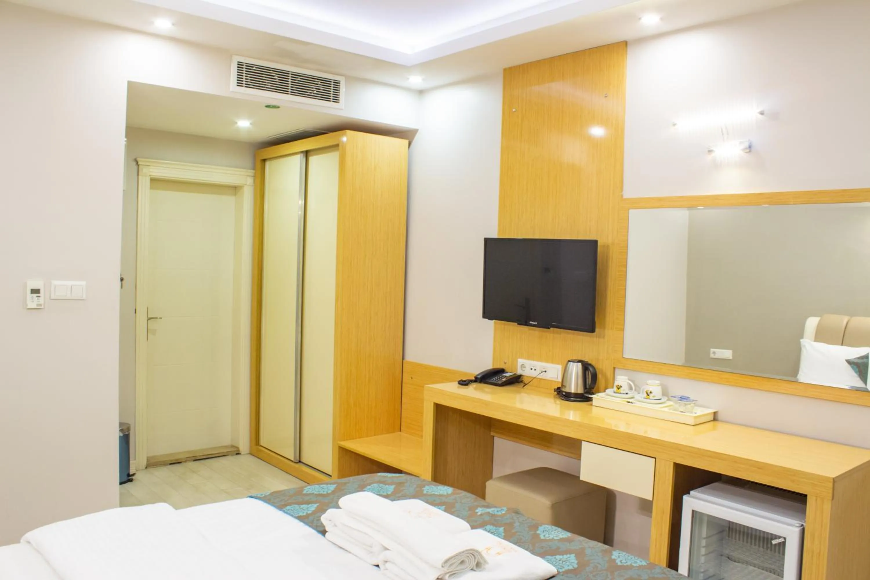 Photo of the whole room, Bed in Sumela Park Hotel