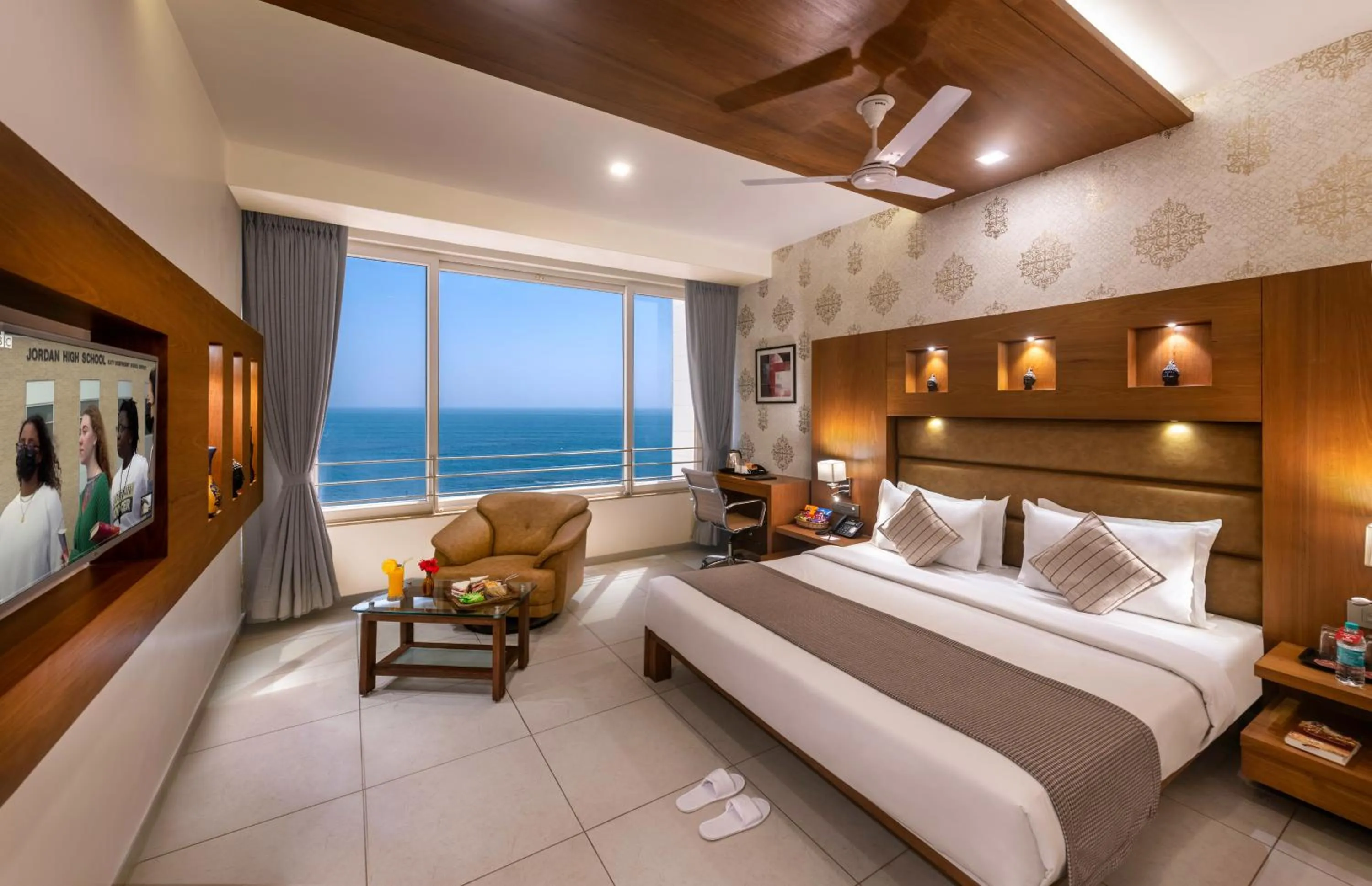 Sea view, Bed in Dwarkadhish Lords Eco Inn
