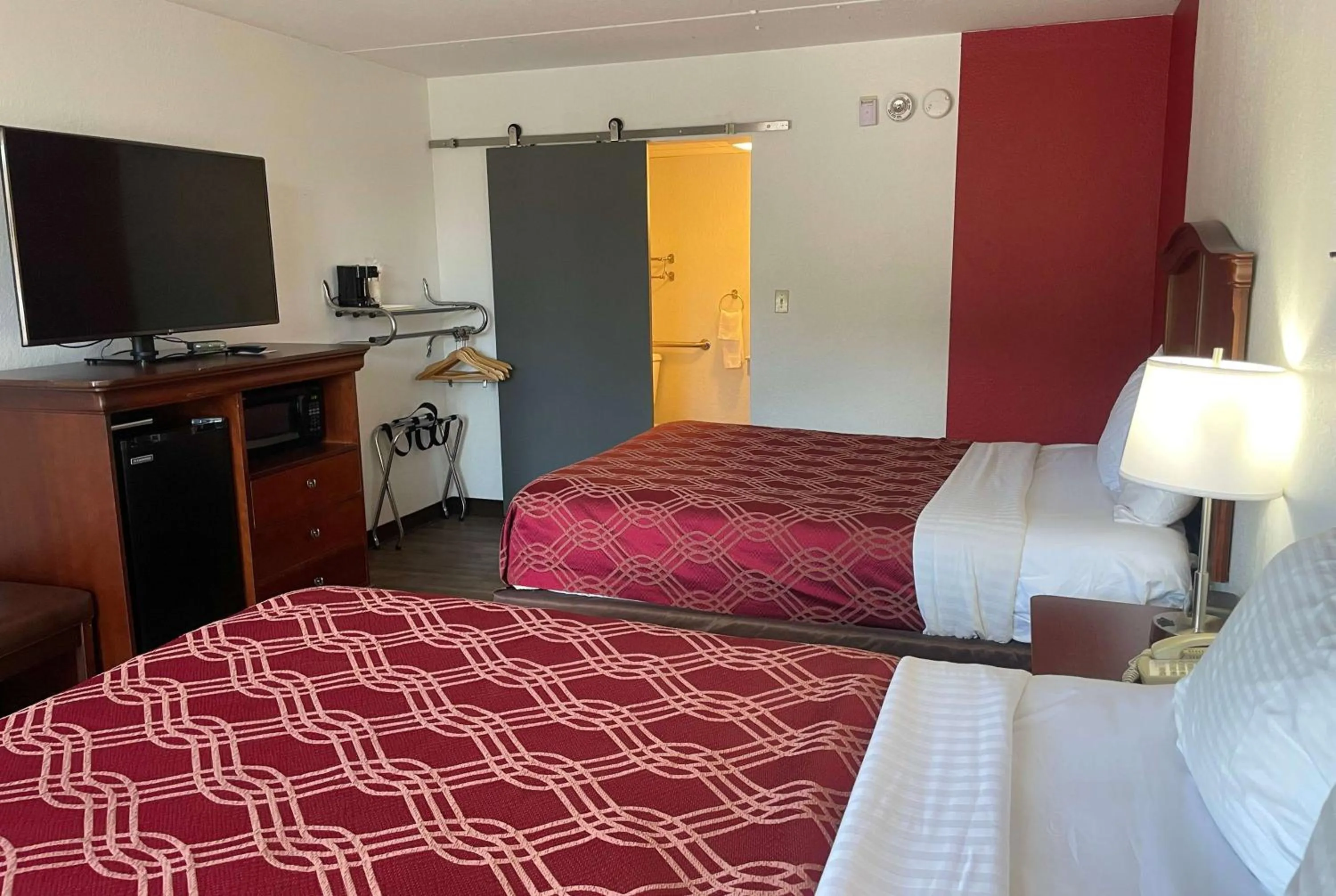 Photo of the whole room in Ramada by Wyndham Branson Theatre District