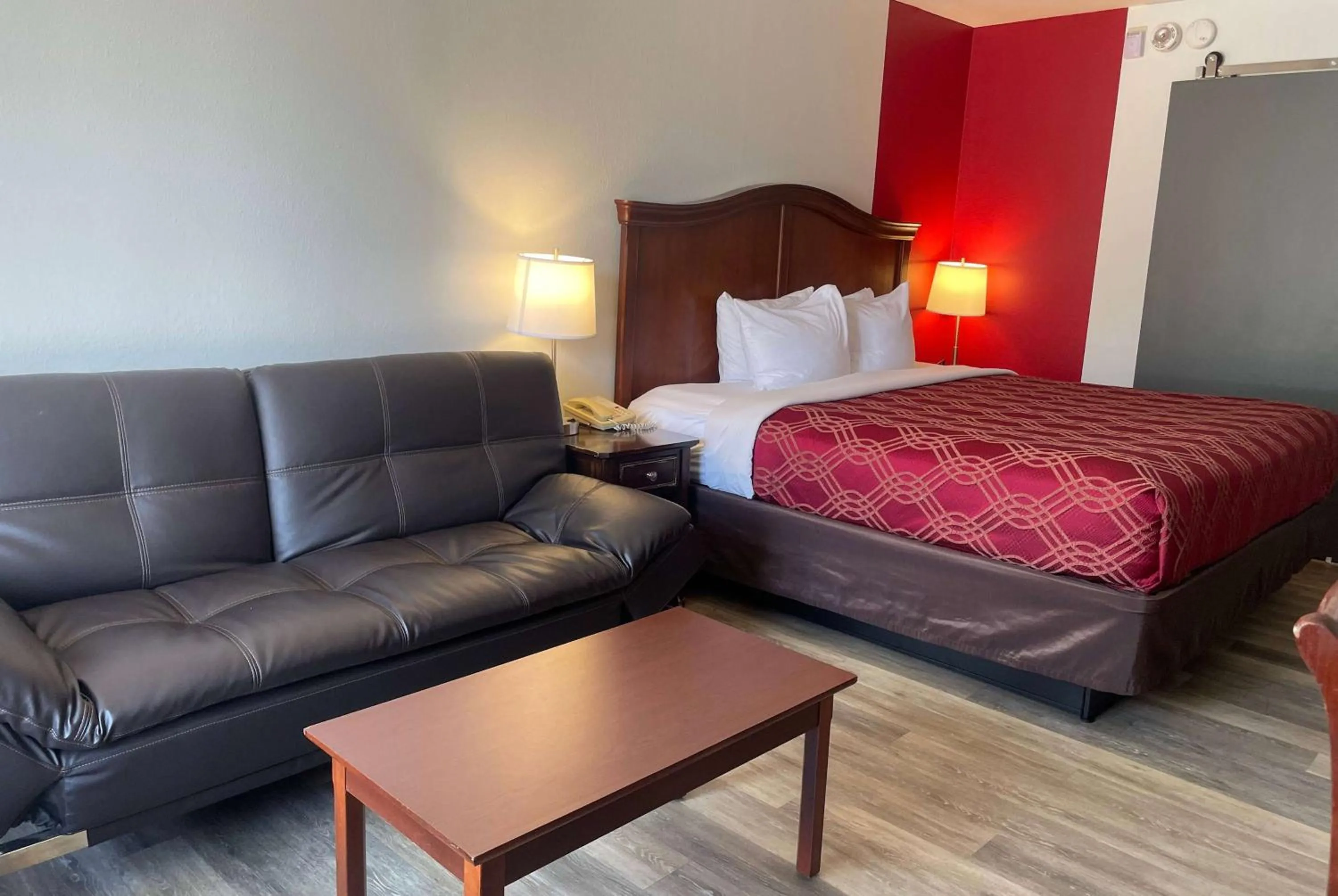 Photo of the whole room in Ramada by Wyndham Branson Theatre District