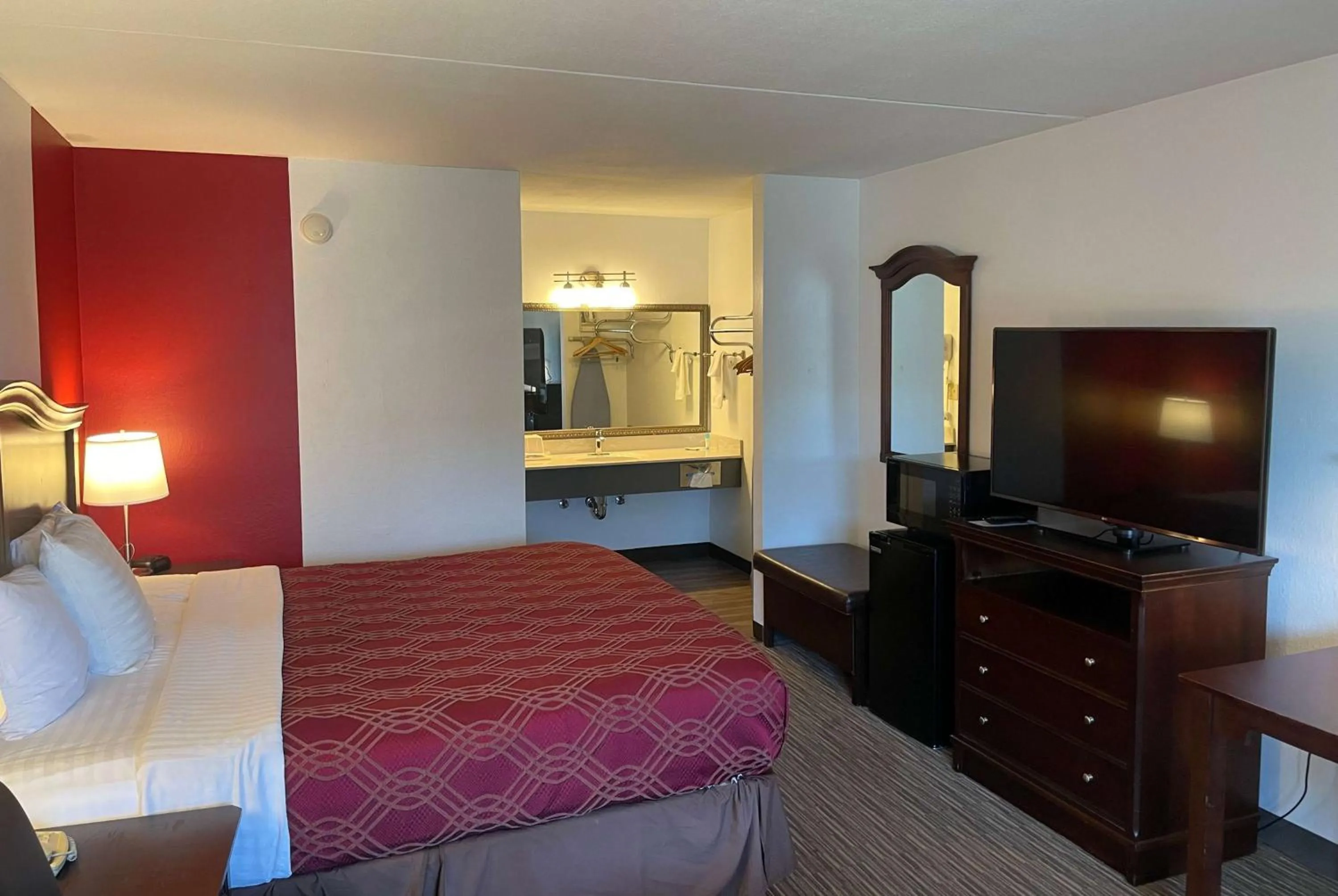 Photo of the whole room in Ramada by Wyndham Branson Theatre District