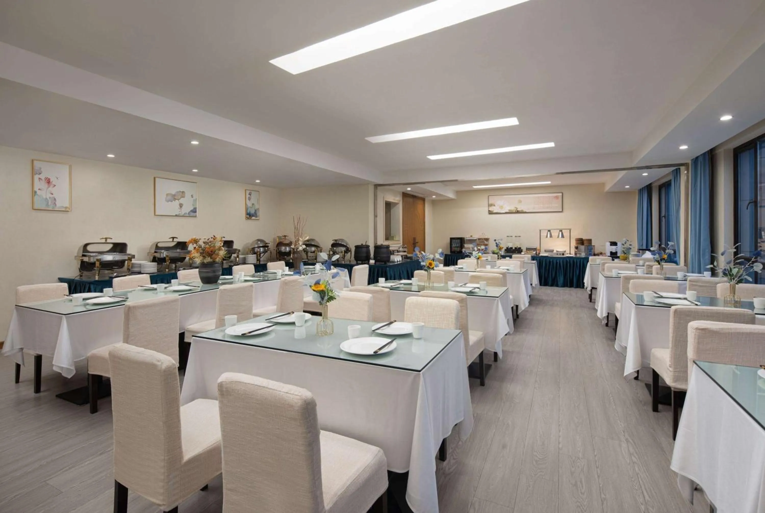 Restaurant/places to eat in Days Inn by Wyndham Hangzhou Zhuantang