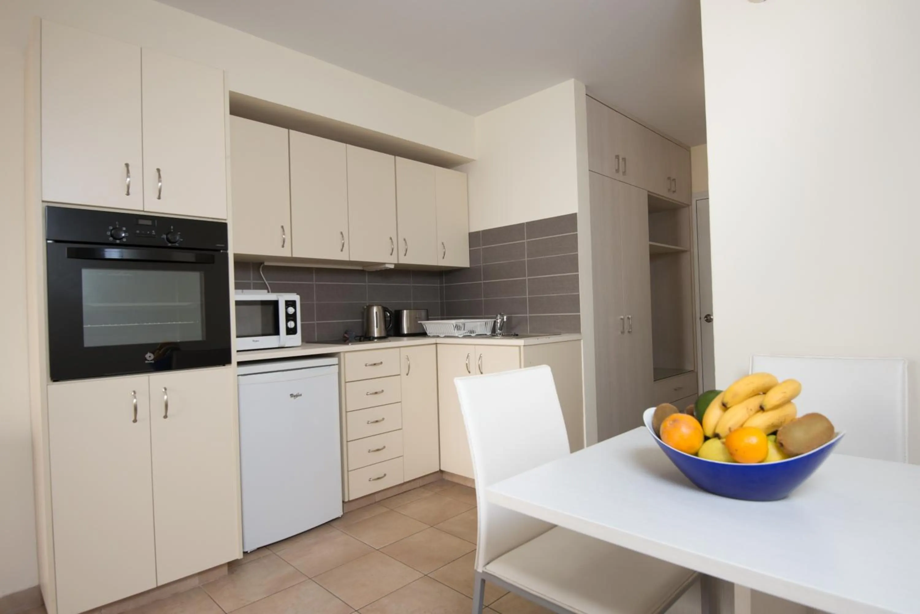 Kitchen or kitchenette in Eligonia Hotel Apartments