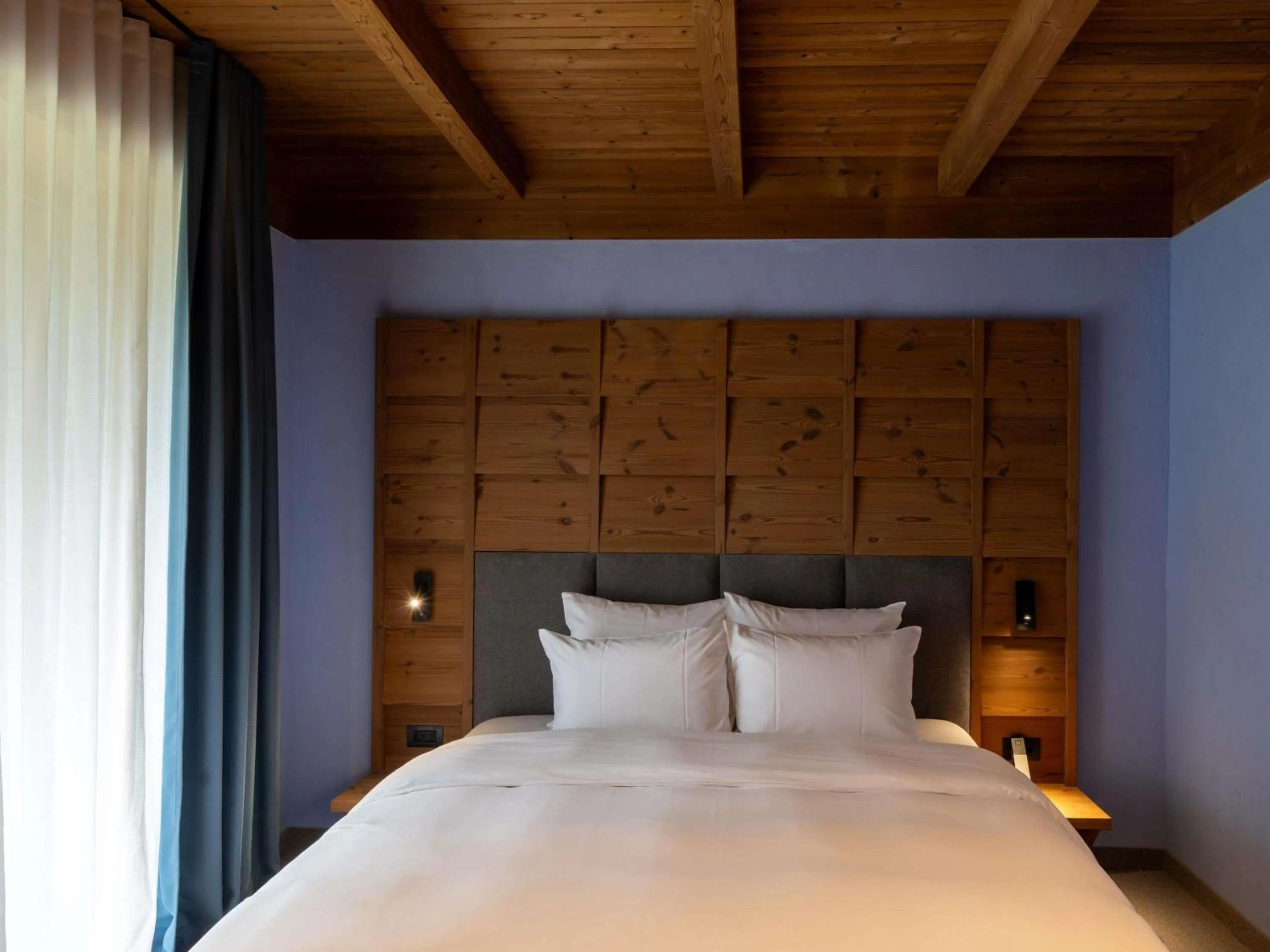 Bedroom, Bed in Swissôtel Poiana Brasov