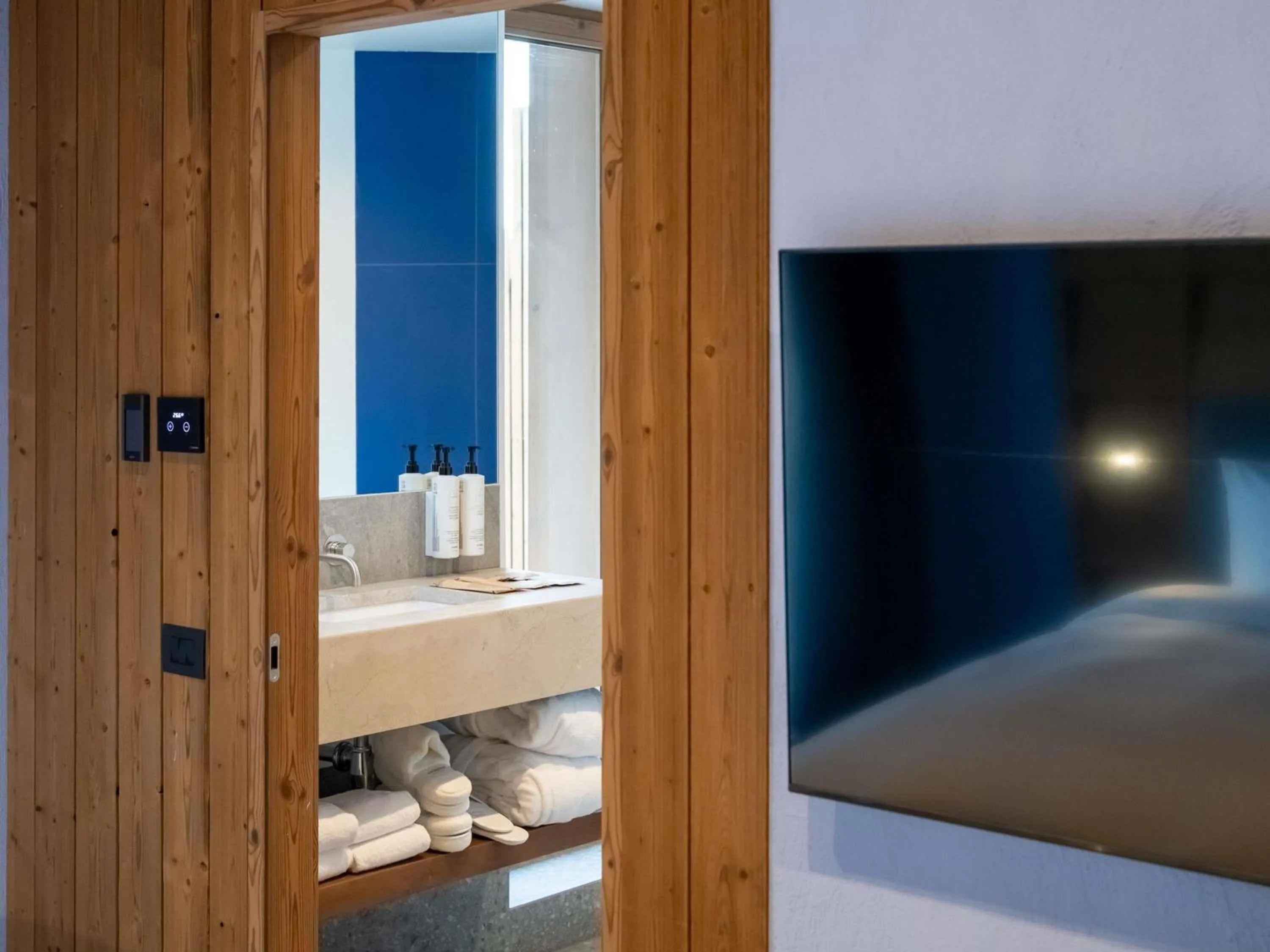 Bedroom, Bed in Swissôtel Poiana Brasov