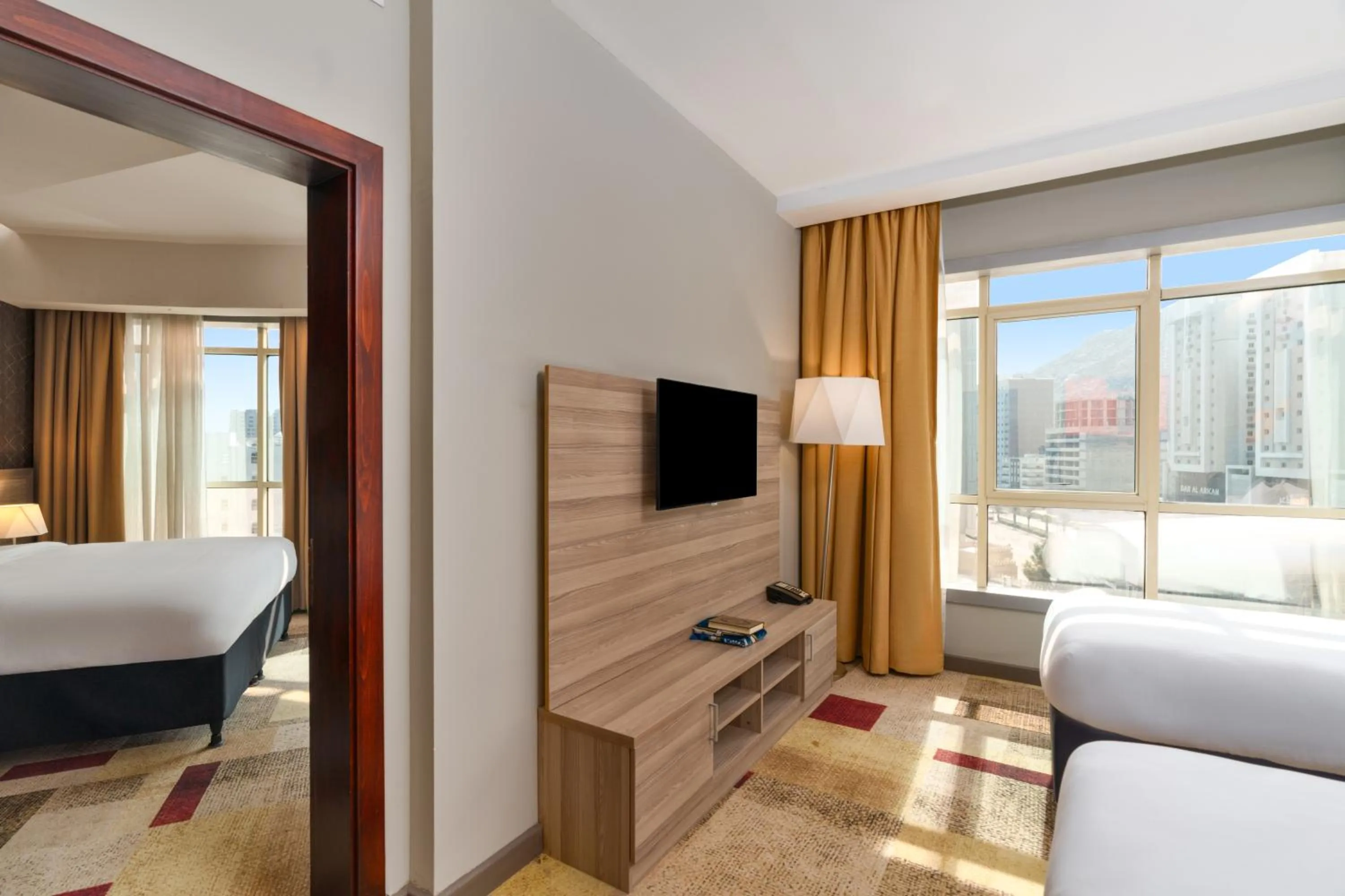 Bed in Mercure Makkah Aziziah