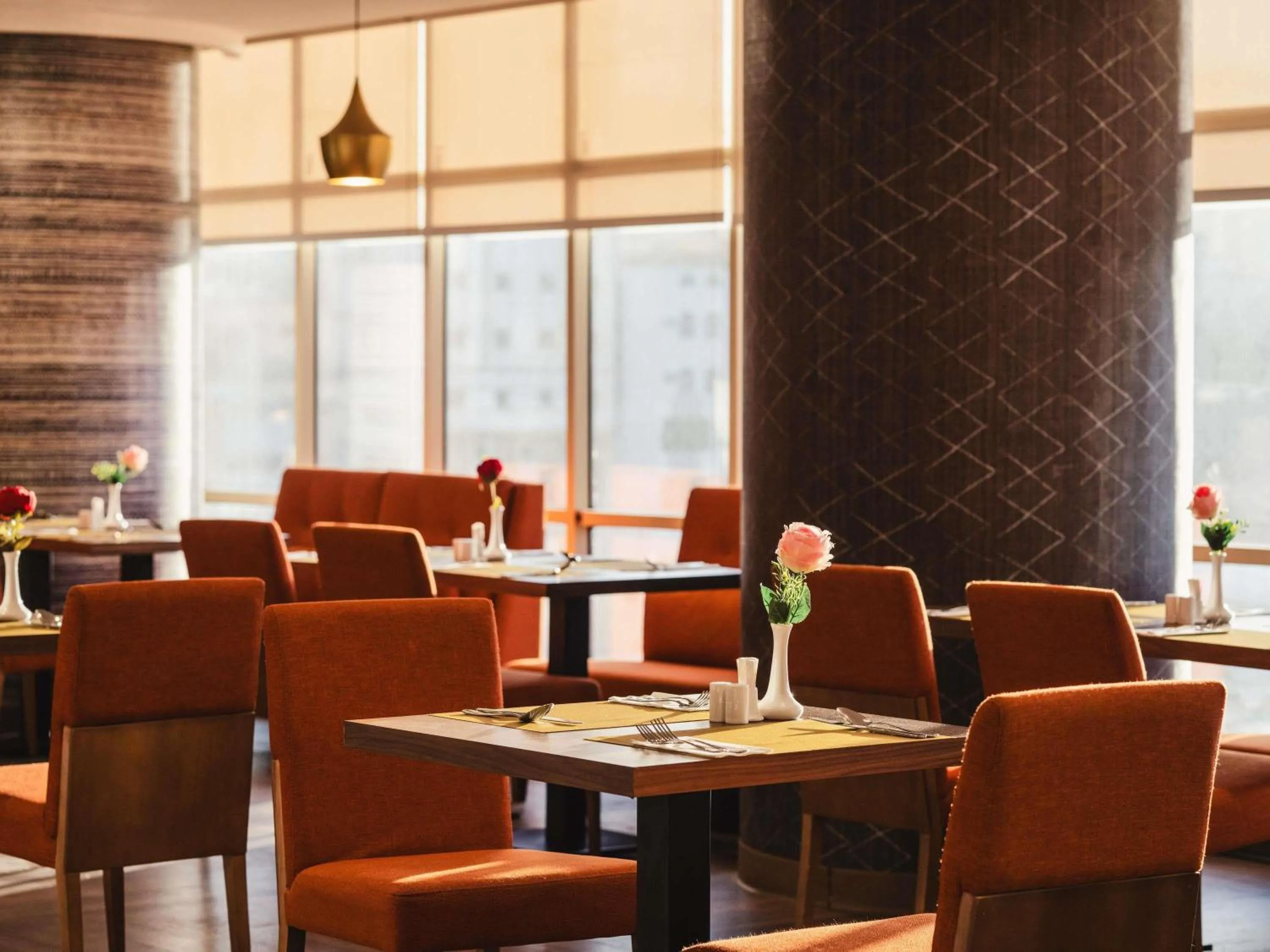 Restaurant/places to eat in Mercure Makkah Aziziah