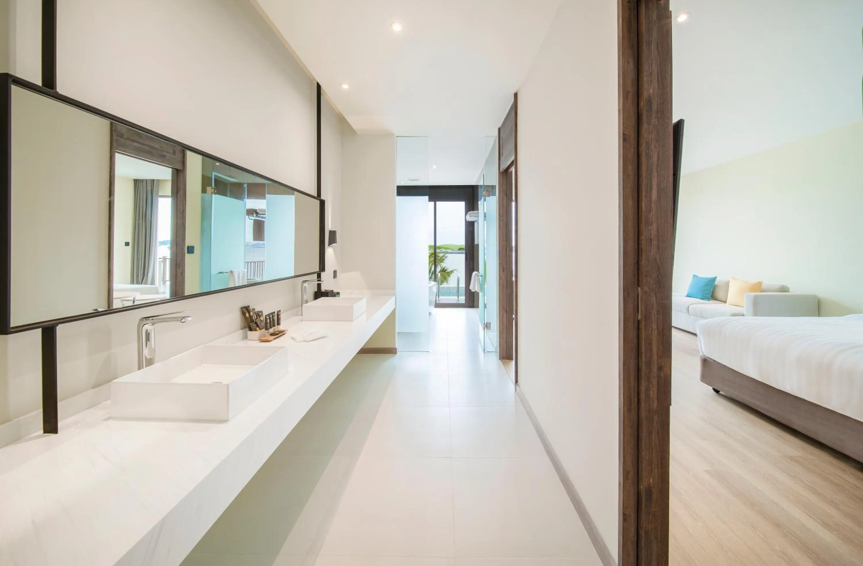 Bathroom, Bed in Novotel Koh Si Chang