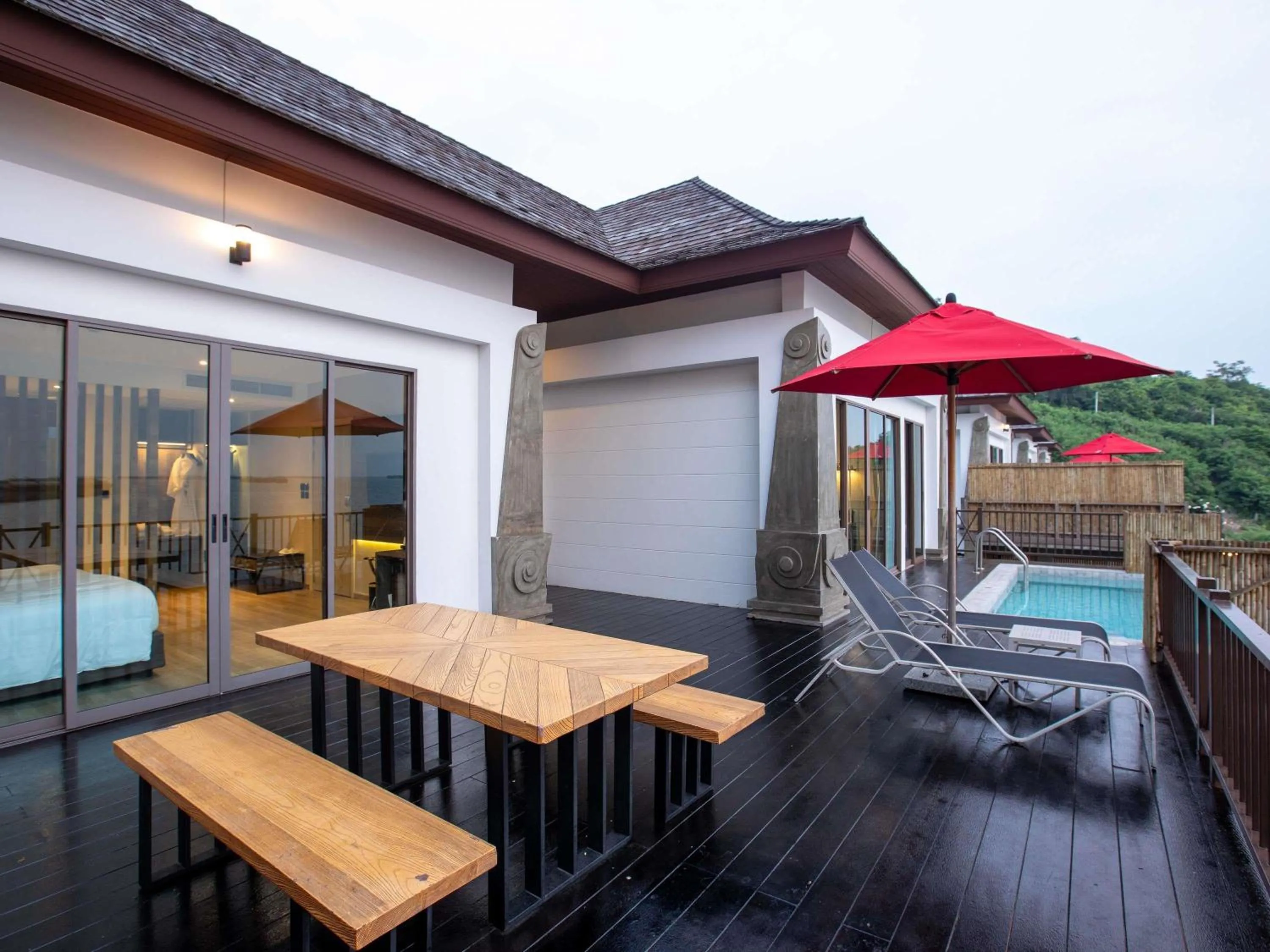 Bedroom in Novotel Koh Si Chang