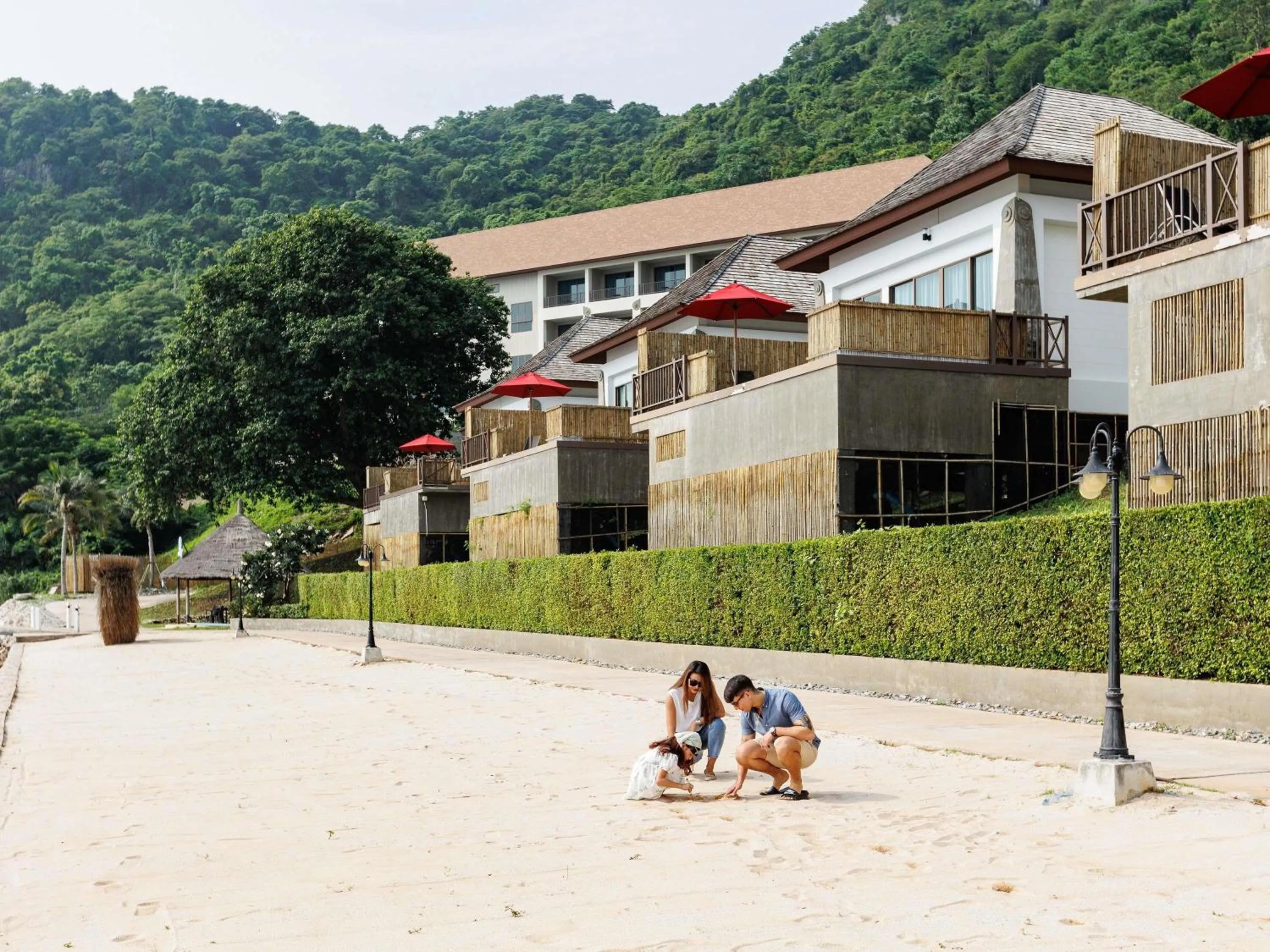 Property building in Novotel Koh Si Chang