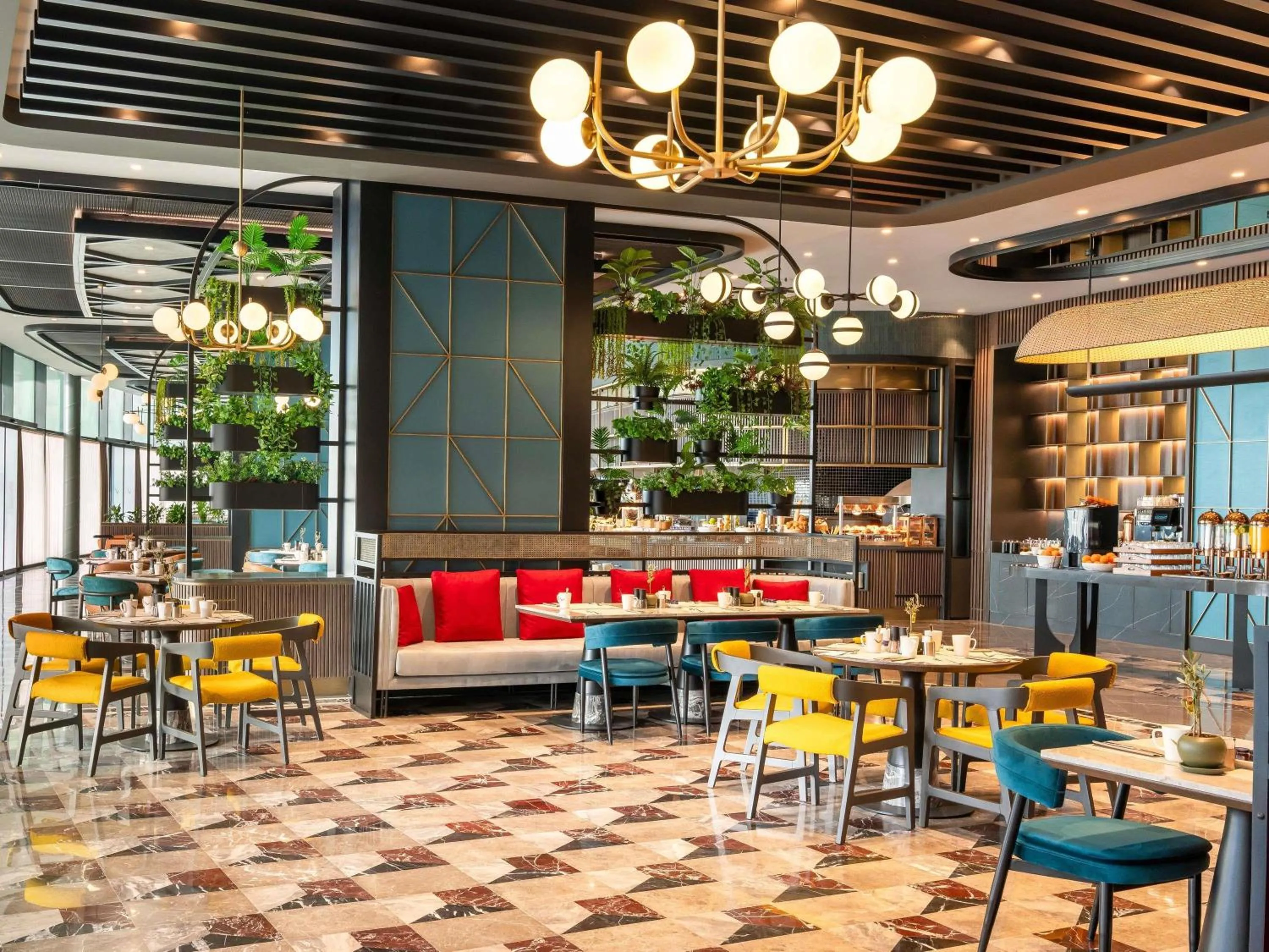 Restaurant/places to eat in Mövenpick Hotel Istanbul Marmara Sea