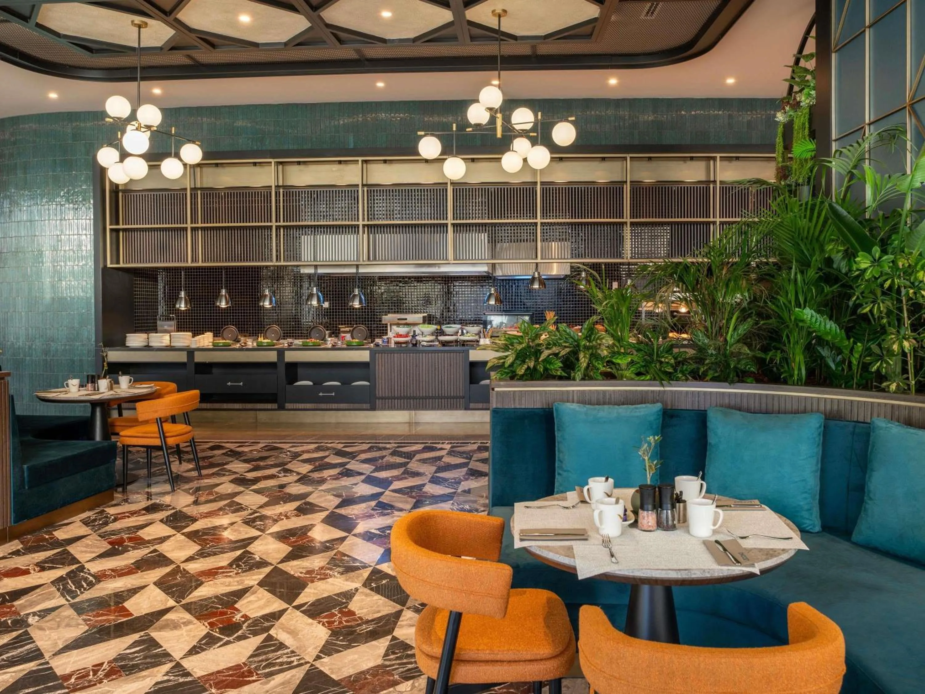 Restaurant/places to eat in Mövenpick Hotel Istanbul Marmara Sea