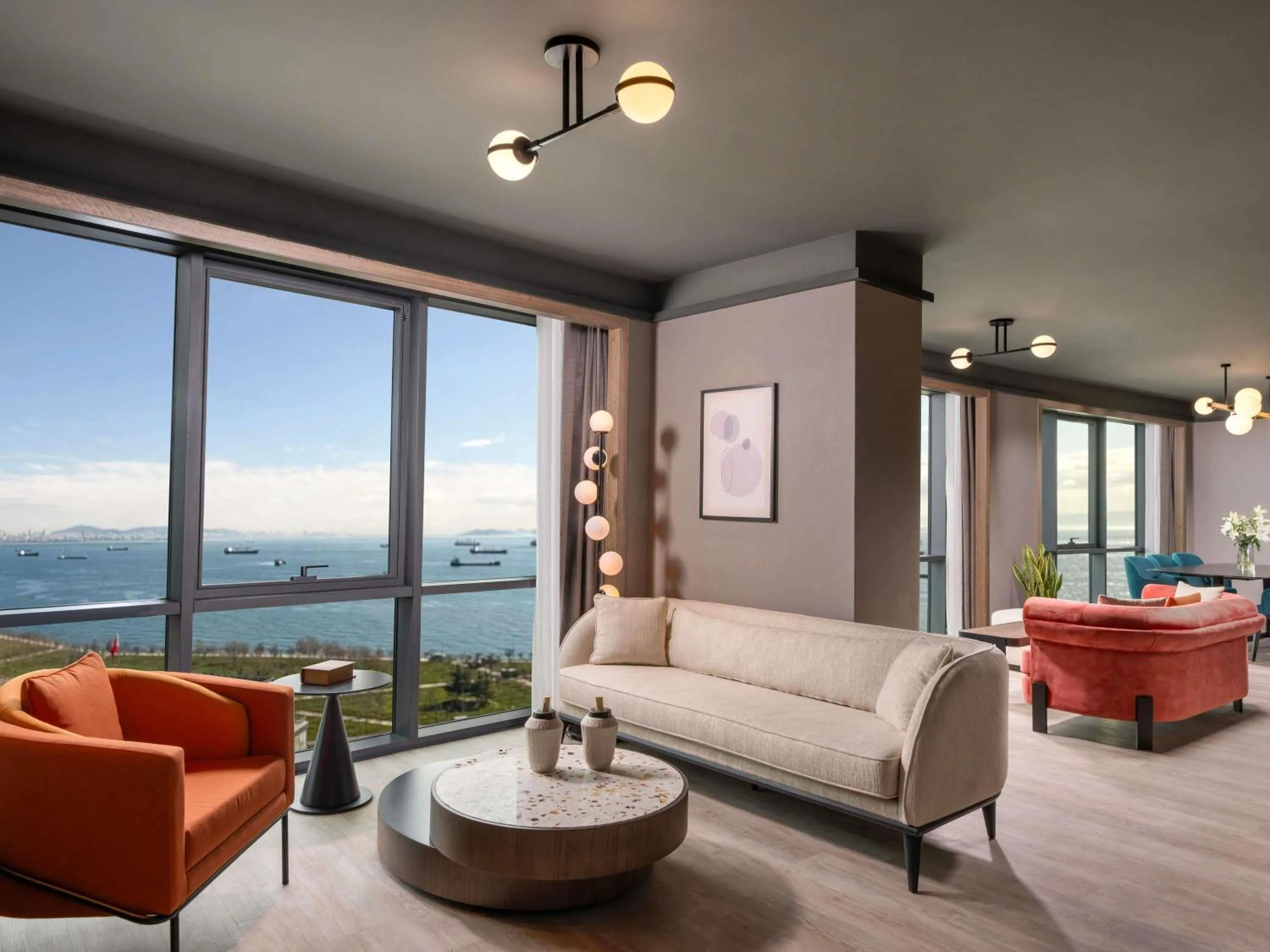 Bedroom in Mövenpick Hotel Istanbul Marmara Sea