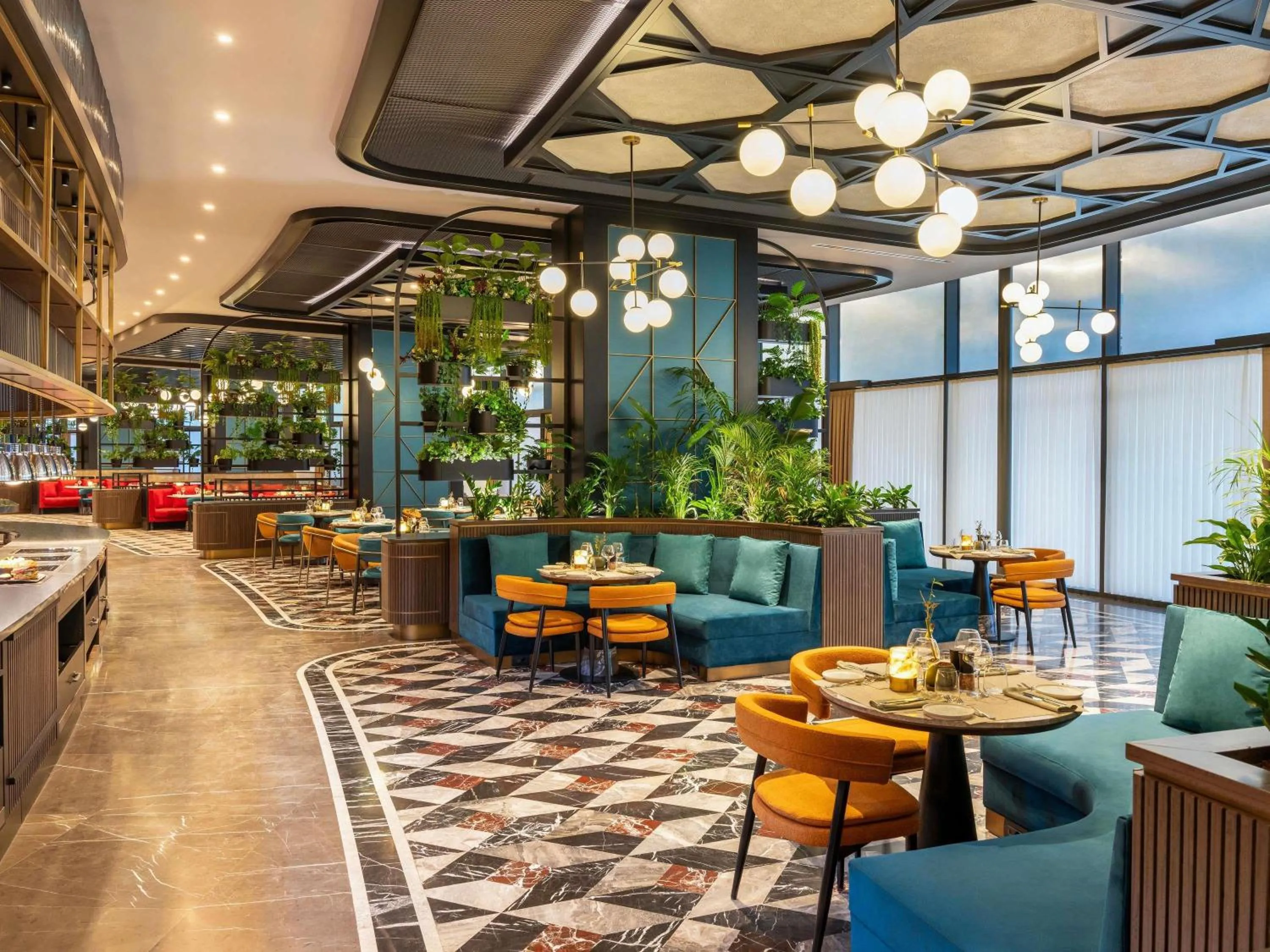 Restaurant/places to eat in Mövenpick Hotel Istanbul Marmara Sea