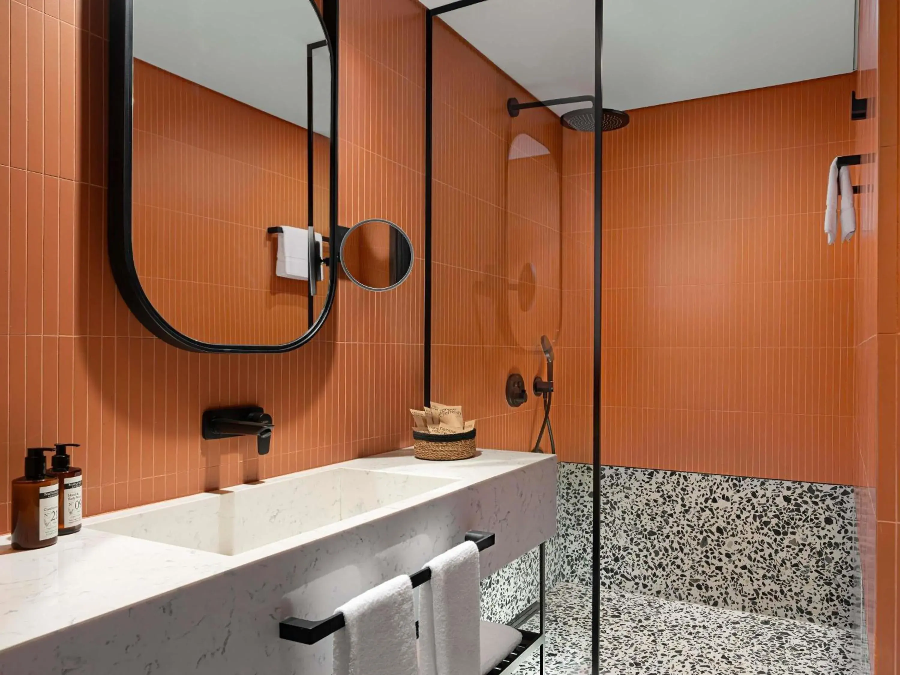 Corner Deluxe Room with Partial Sea View in Mövenpick Hotel Istanbul Marmara Sea Corner Deluxe Room with Partial Sea View in Mövenpick Hotel Istanbul Marmara Sea