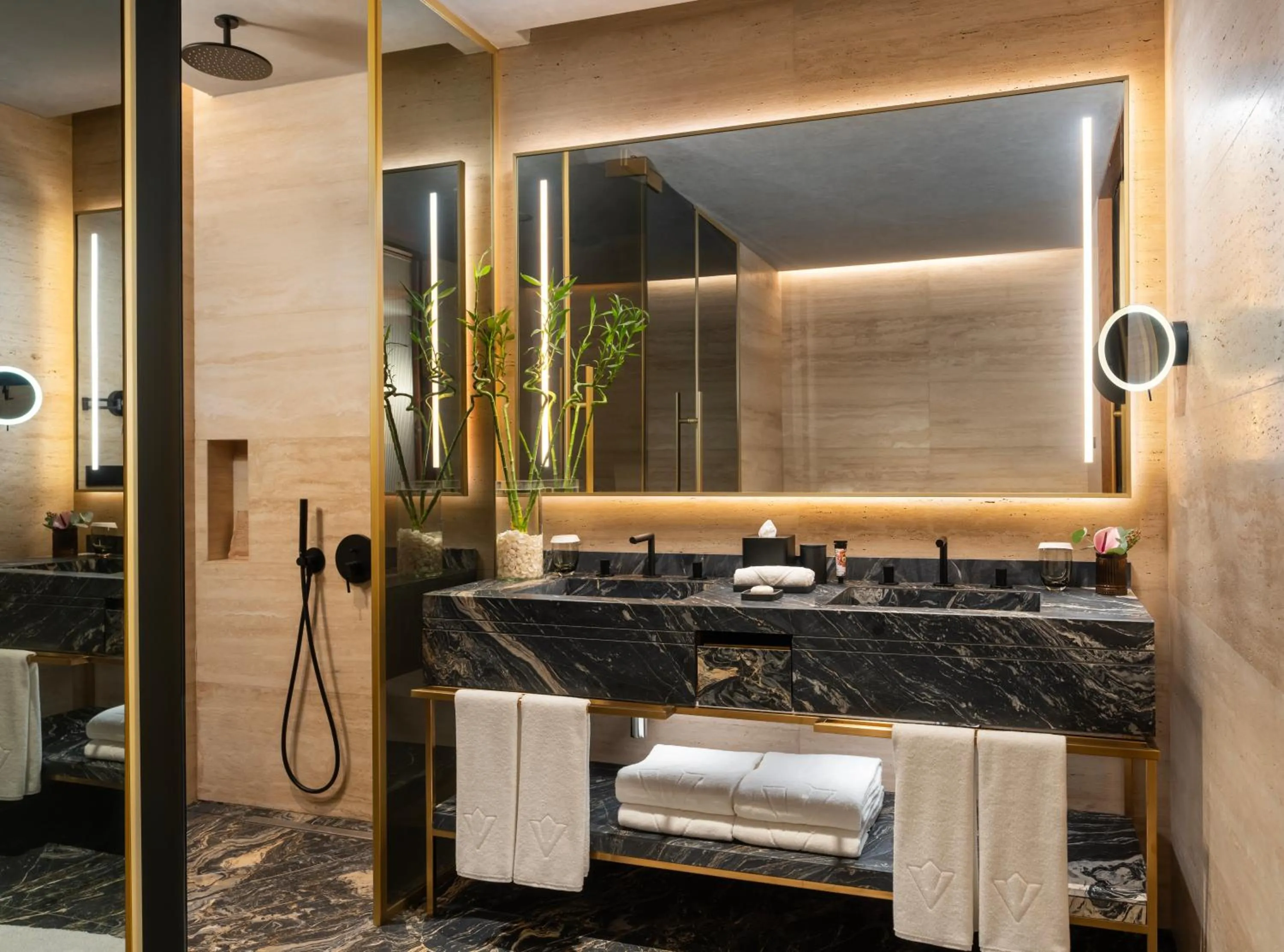 Shower in Rixos Tersane Istanbul