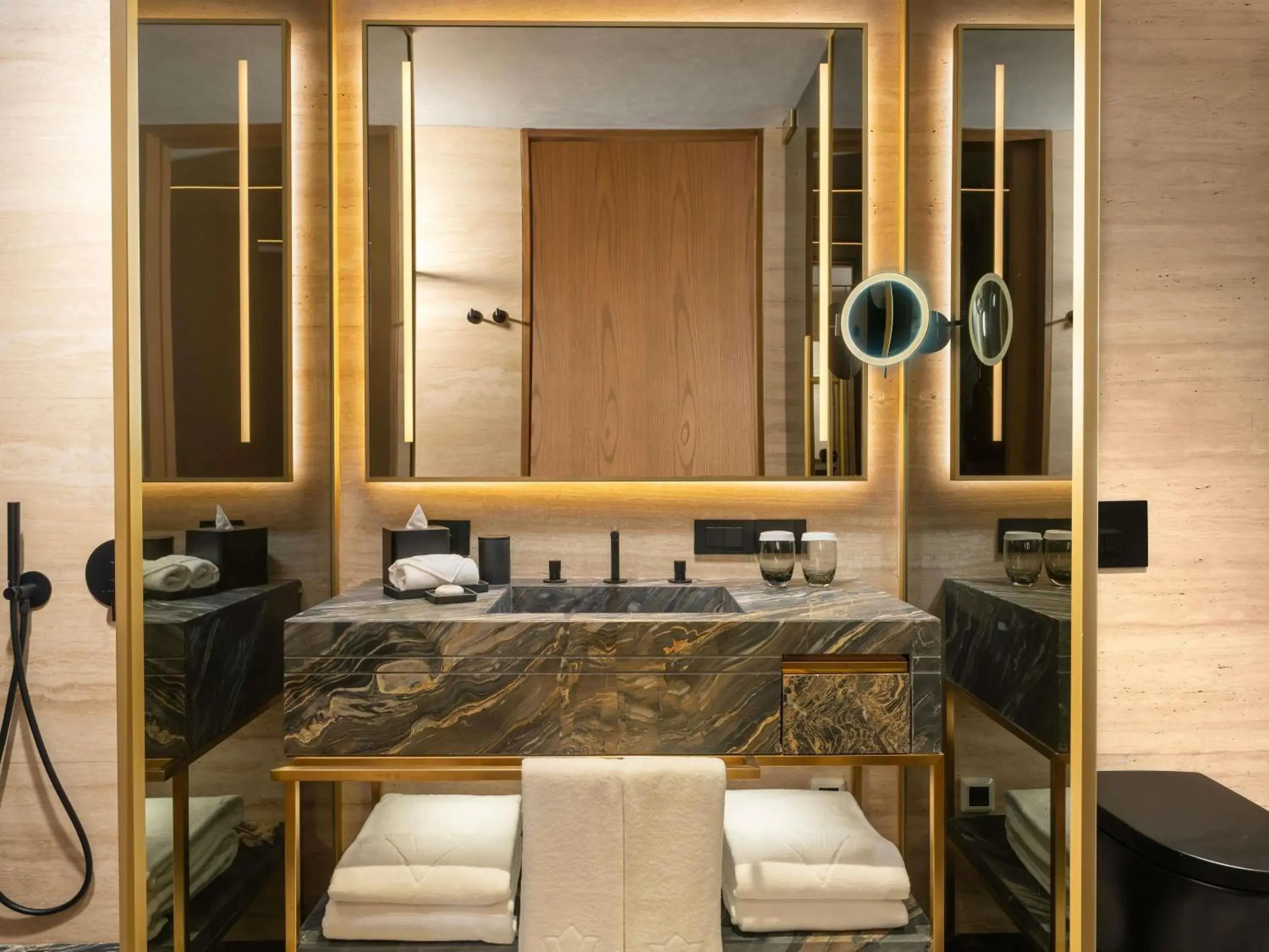 One-Bedroom Premium Suite with Sea View and Balcony - Nickelodeon Play Access in Rixos Tersane Istanbul One-Bedroom Premium Suite with Sea View and Balcony - Nickelodeon Play Access in Rixos Tersane Istanbul