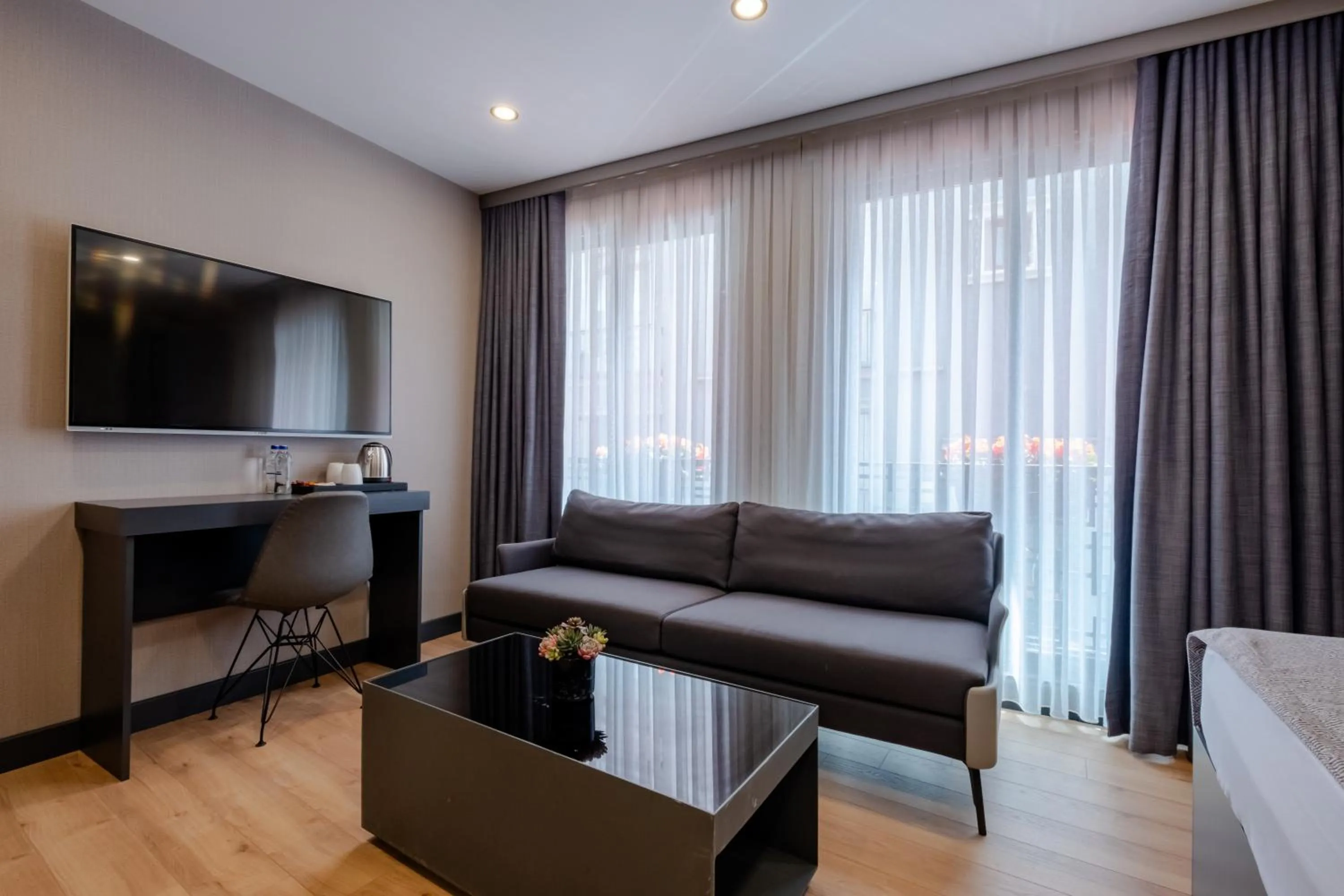 TV and multimedia in The Row Suites Taksim