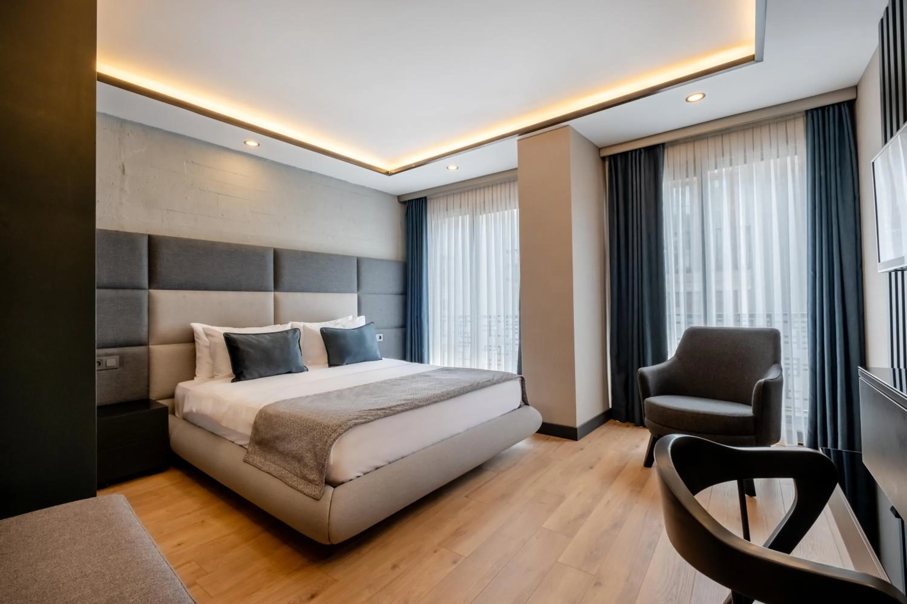 Photo of the whole room, Bed in The Row Suites Taksim